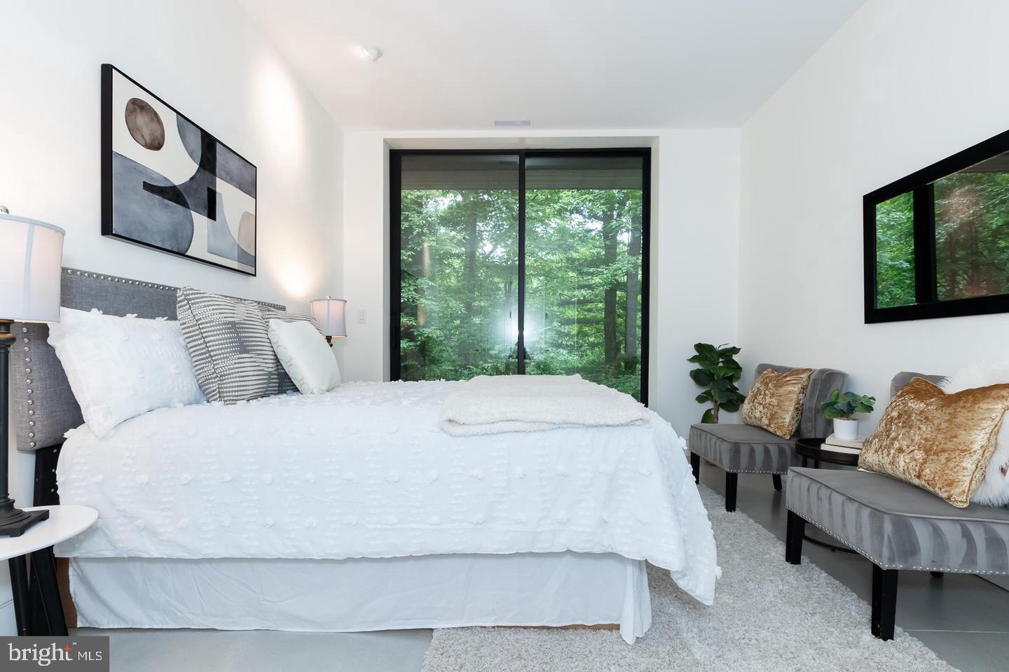 DARNESTOWN OUTSIDE - Residential