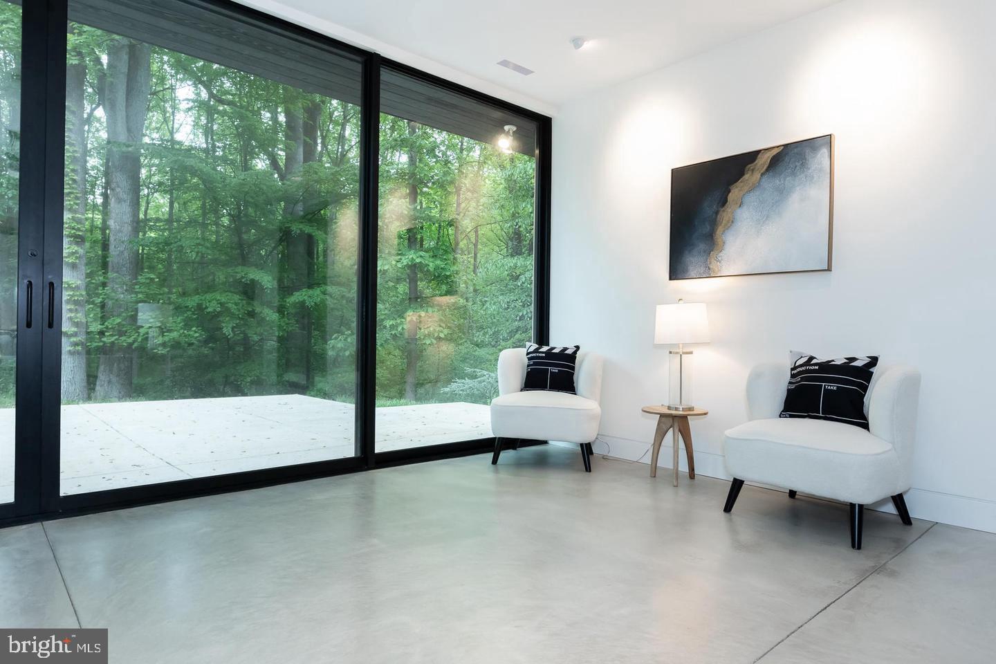 DARNESTOWN OUTSIDE - Residential
