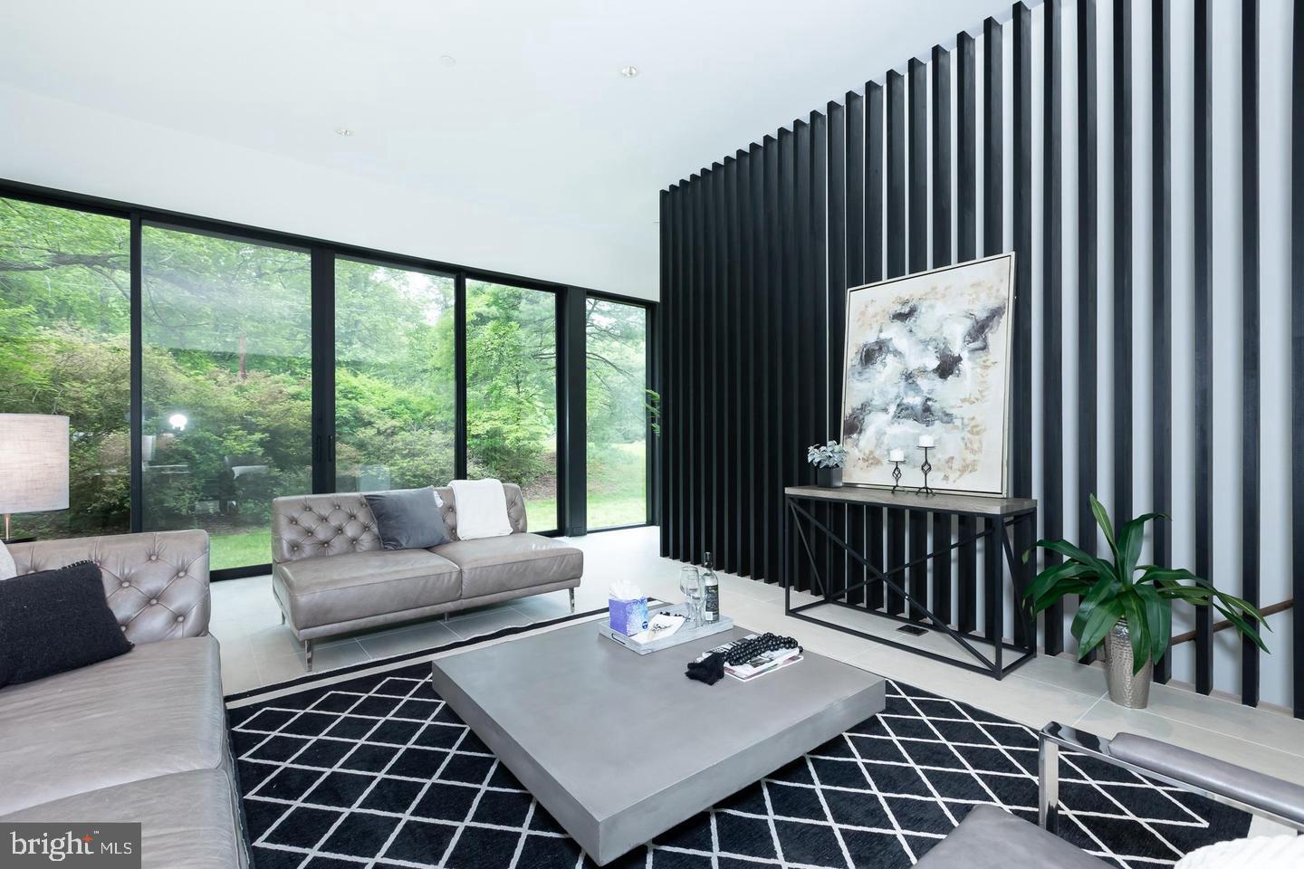 DARNESTOWN OUTSIDE - Residential