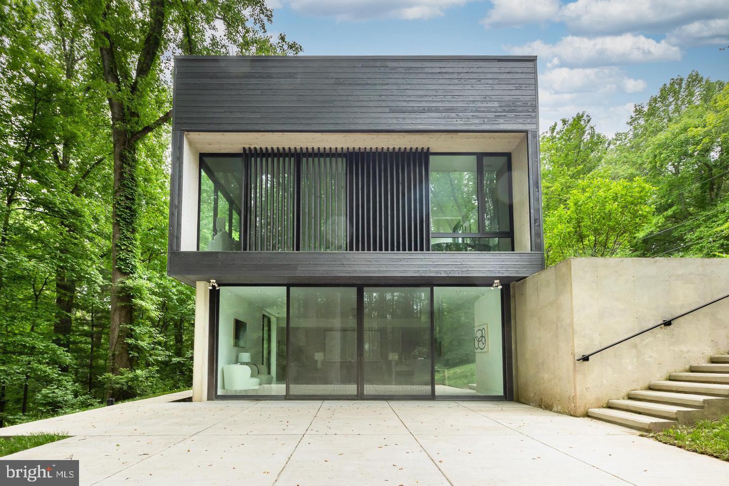 DARNESTOWN OUTSIDE - Residential