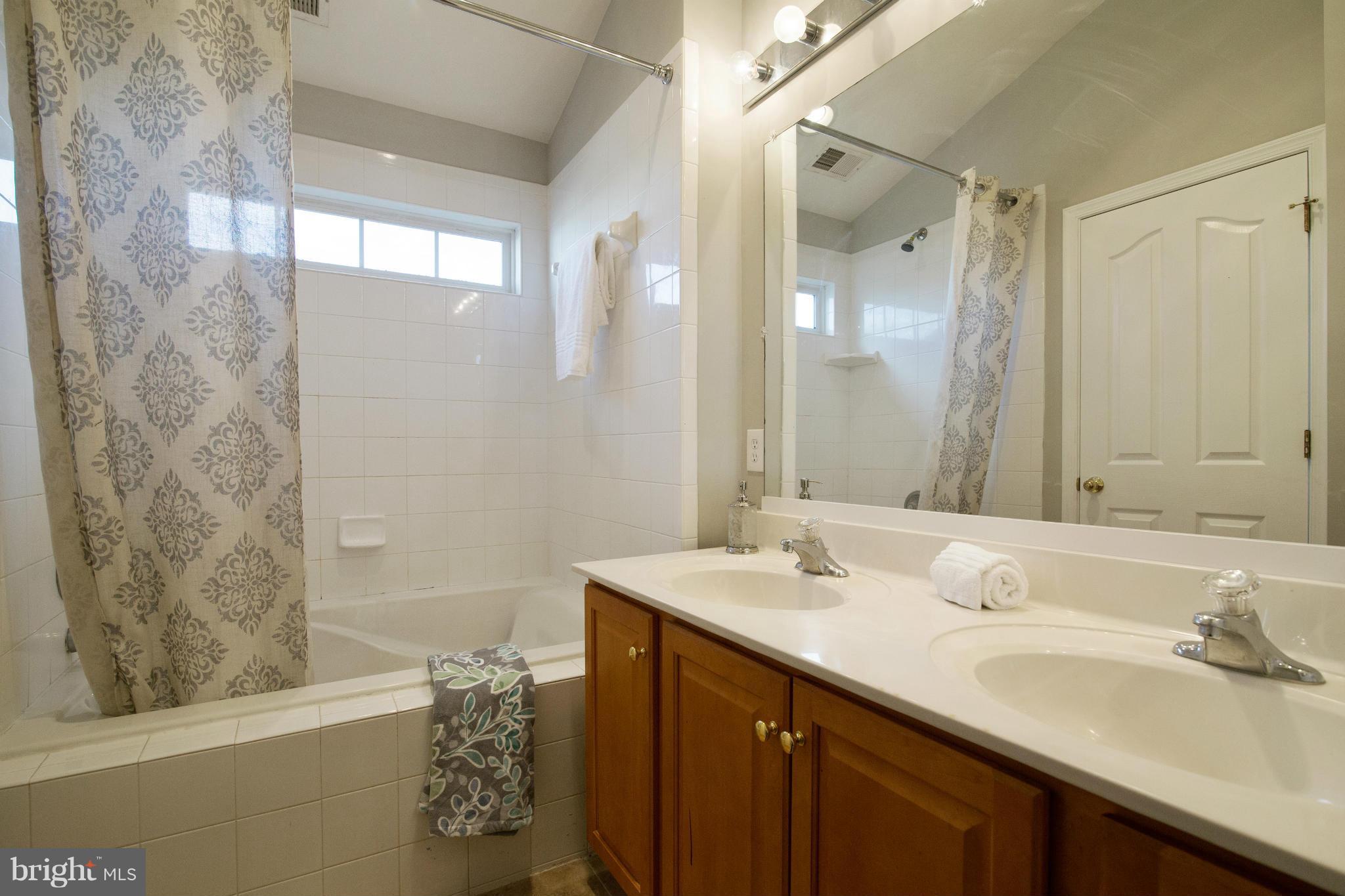 WILLOW BROOK - Residential