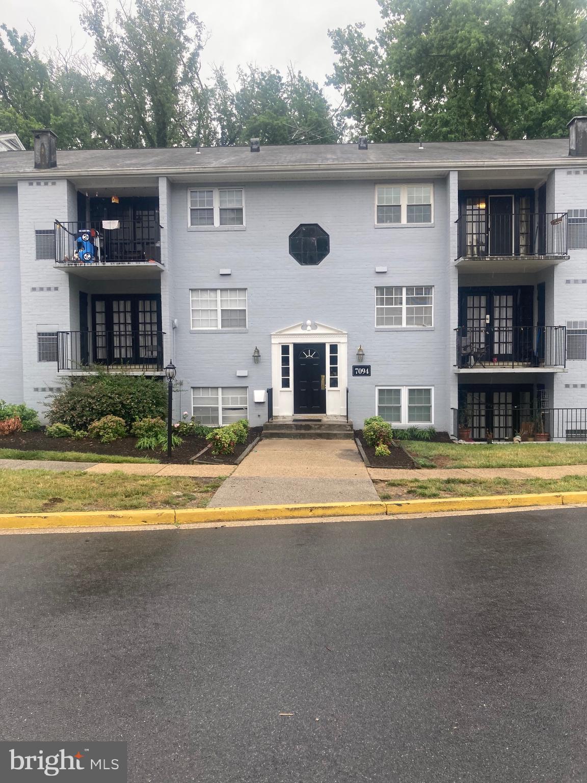 Fully renovated condo in the heart of Springfield, close to everything, walk to grocery stores, restaurants, and five minutes from Springfield Mall, priced to sell.