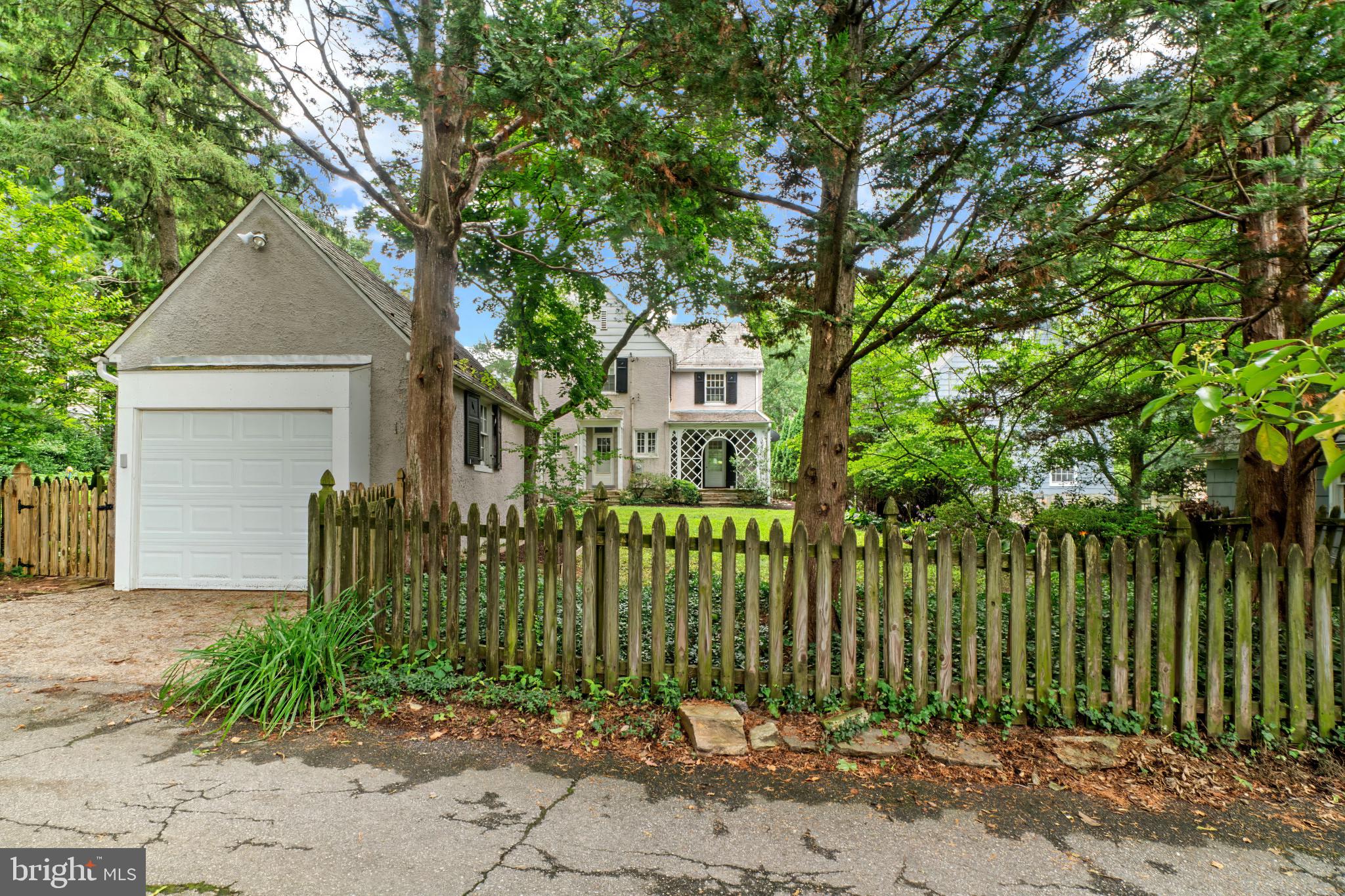 GREATER HOMELAND HISTORIC DISTRICT - Residential