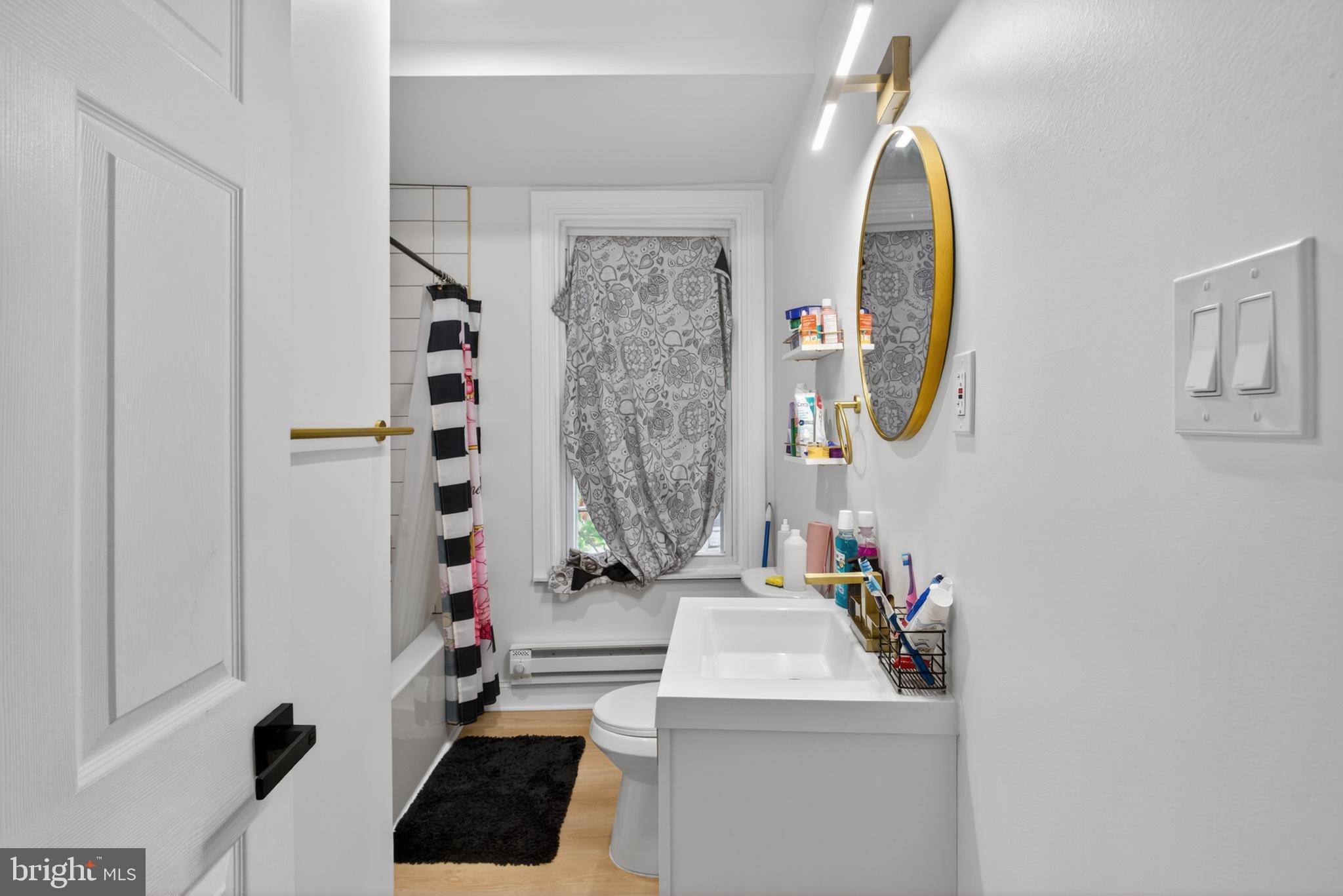 COLLINGSWOOD - Residential