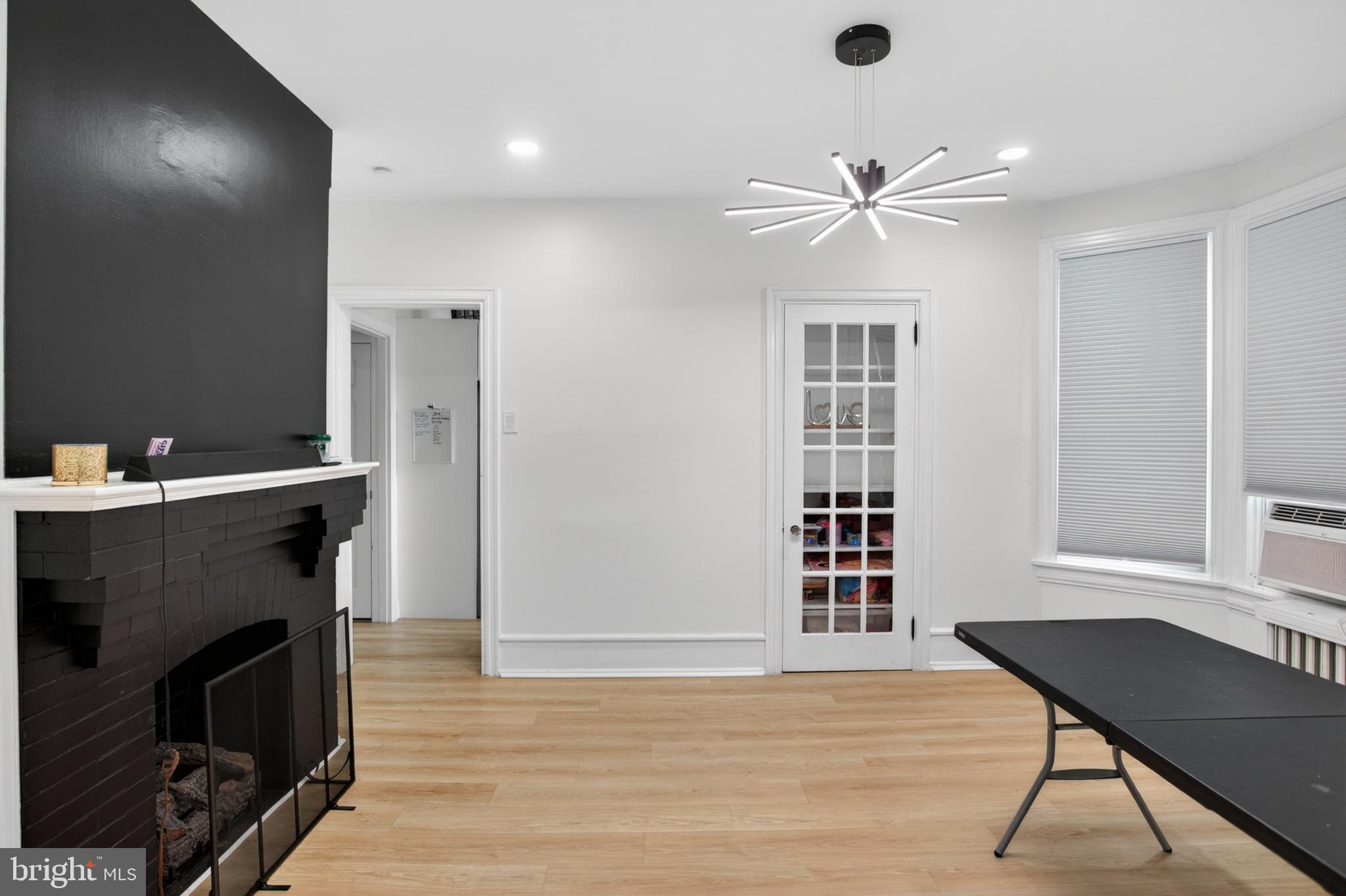 COLLINGSWOOD - Residential