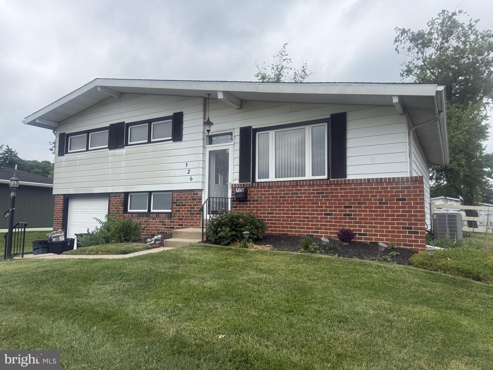 PLYMOUTH PARK - Residential