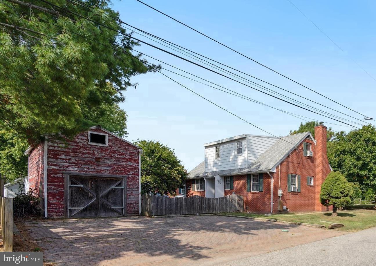 ROCK HALL - Residential