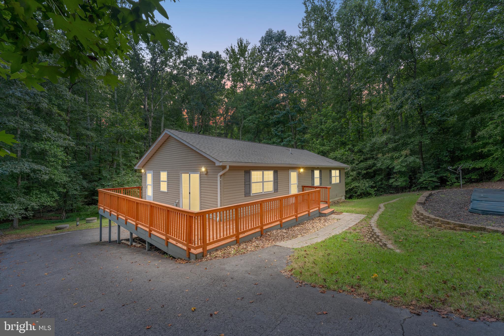 PRESIDENTIAL LAKES - Residential