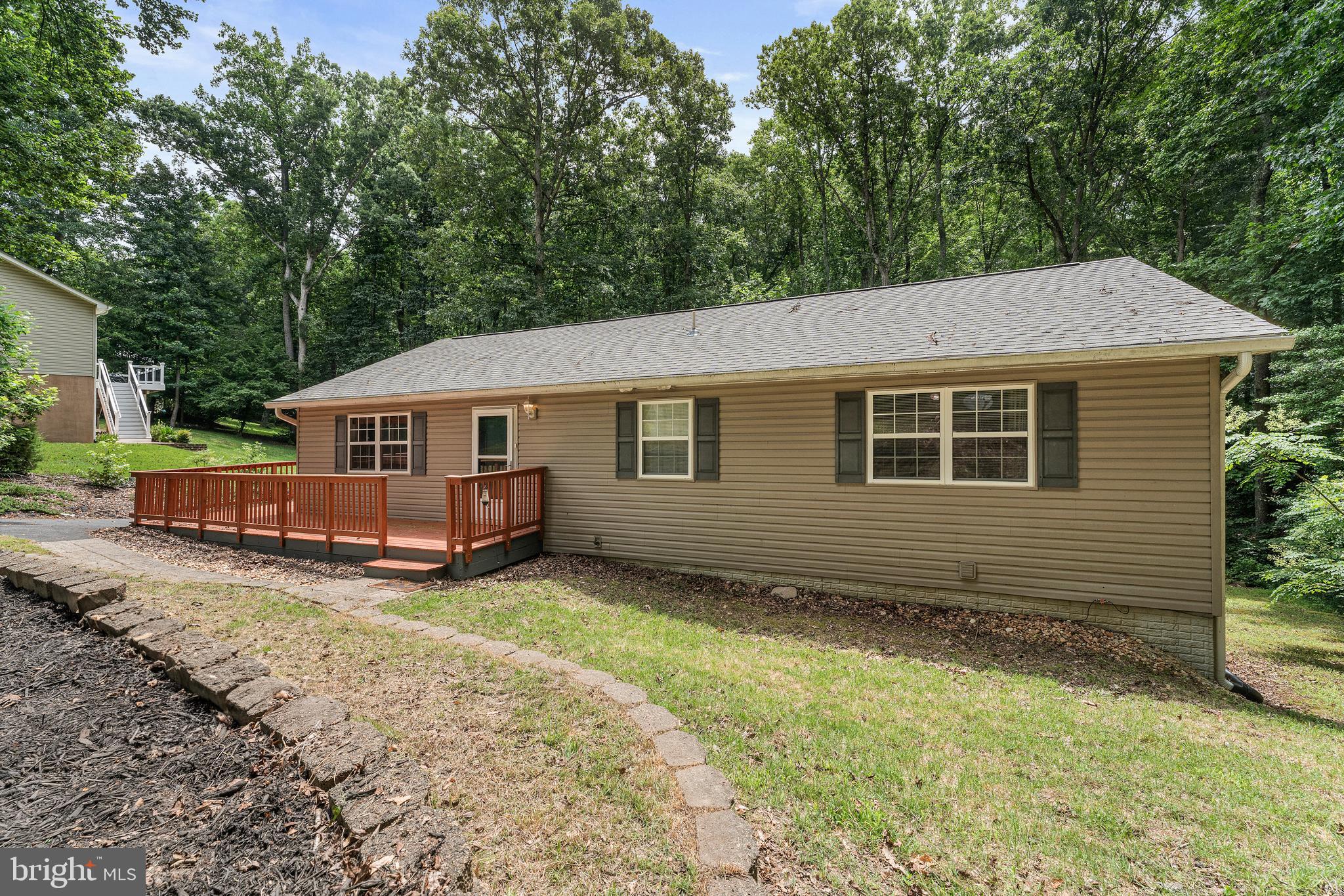 PRESIDENTIAL LAKES - Residential