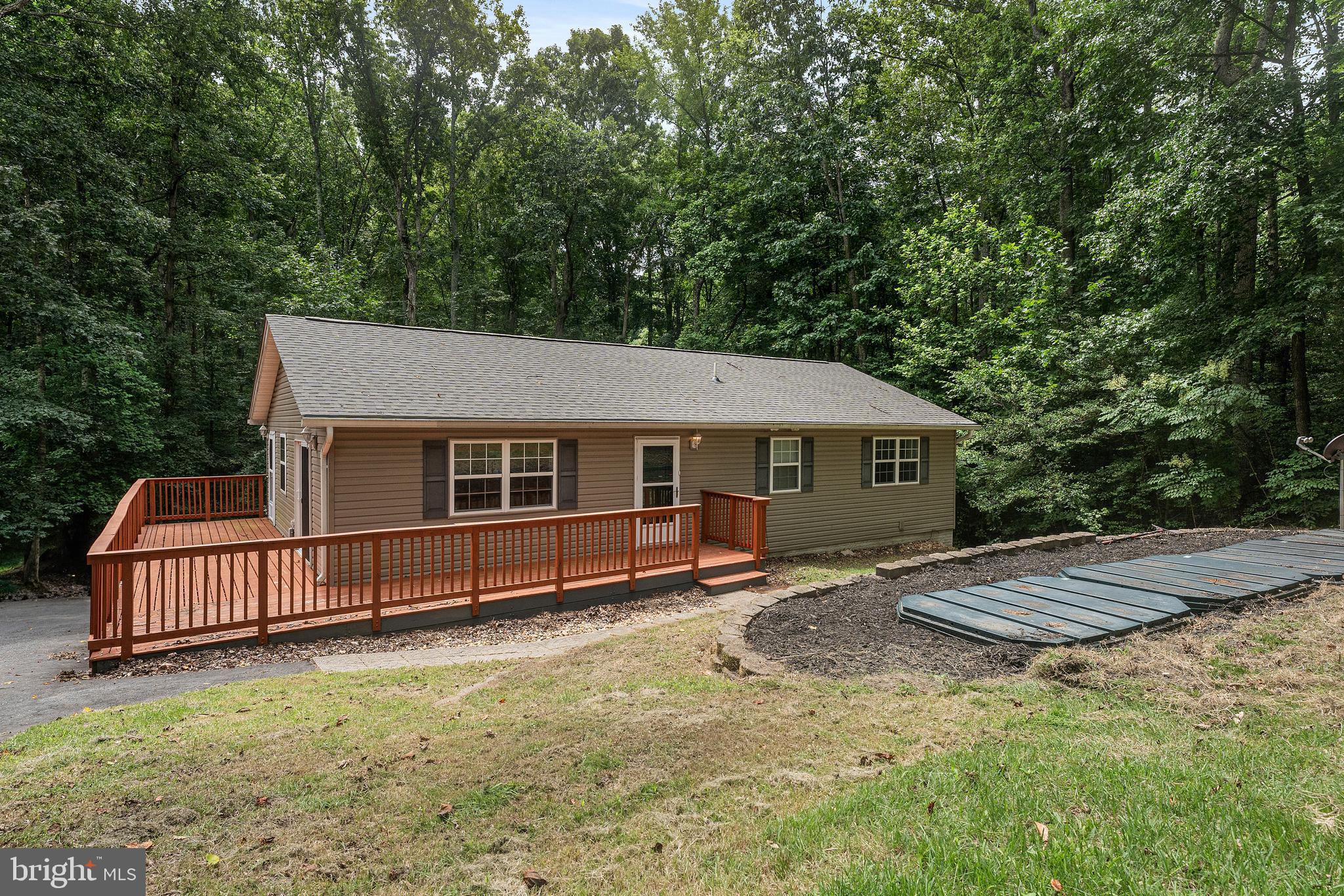 PRESIDENTIAL LAKES - Residential