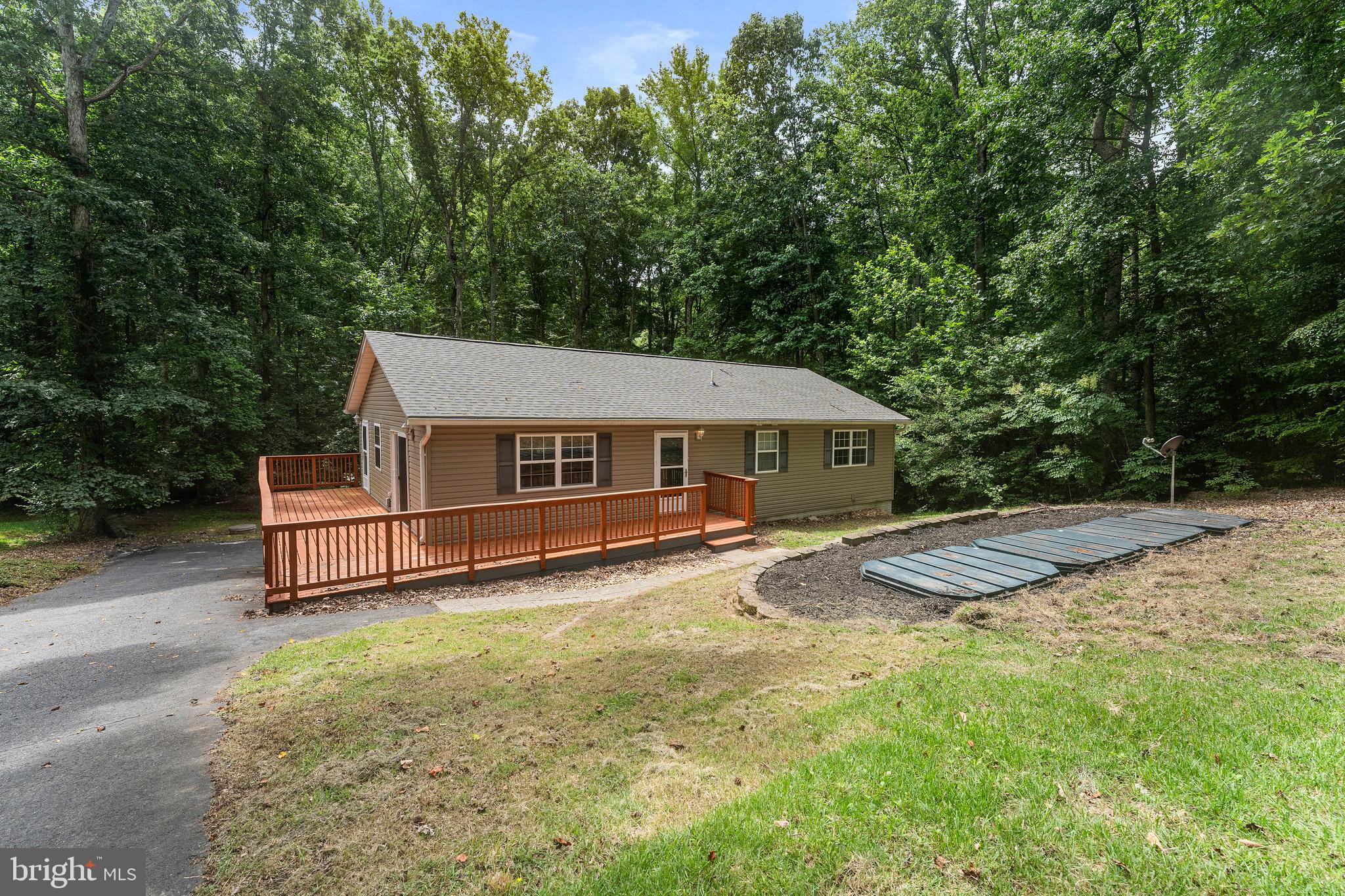 PRESIDENTIAL LAKES - Residential
