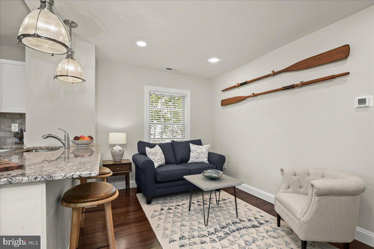 EASTON - Residential