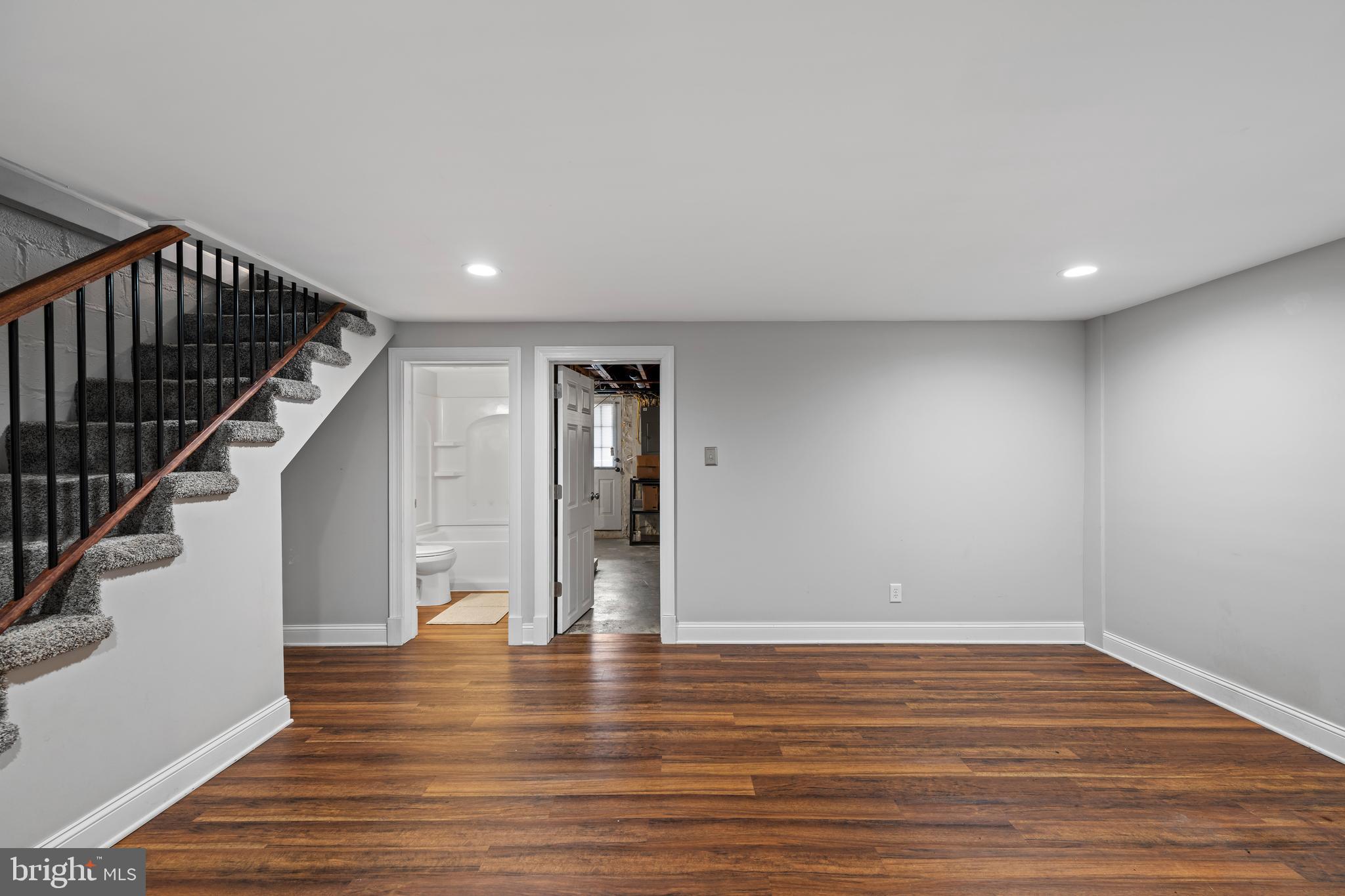 SHADY NOOK - Residential