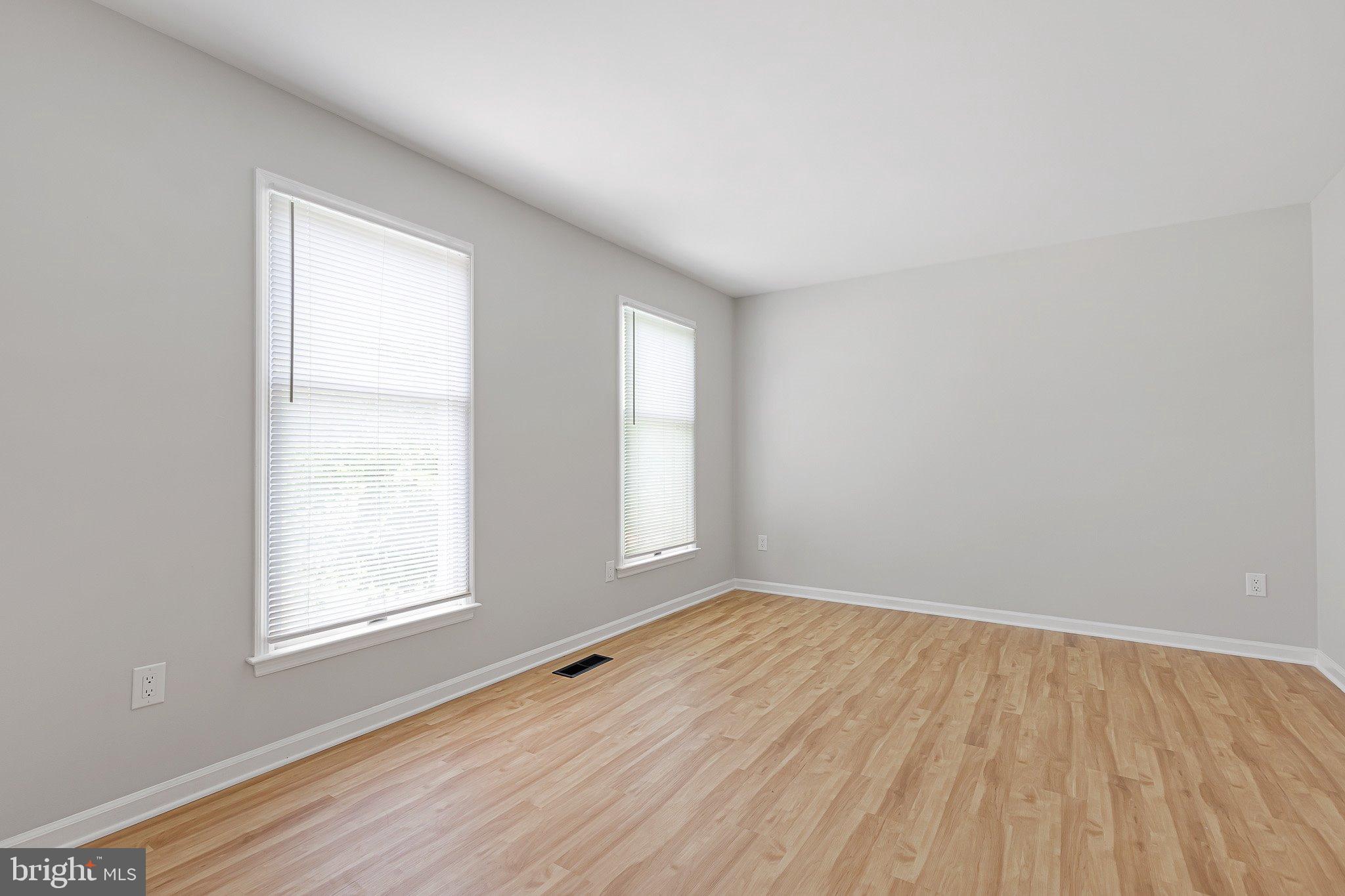 FOREST KNOLL - Residential
