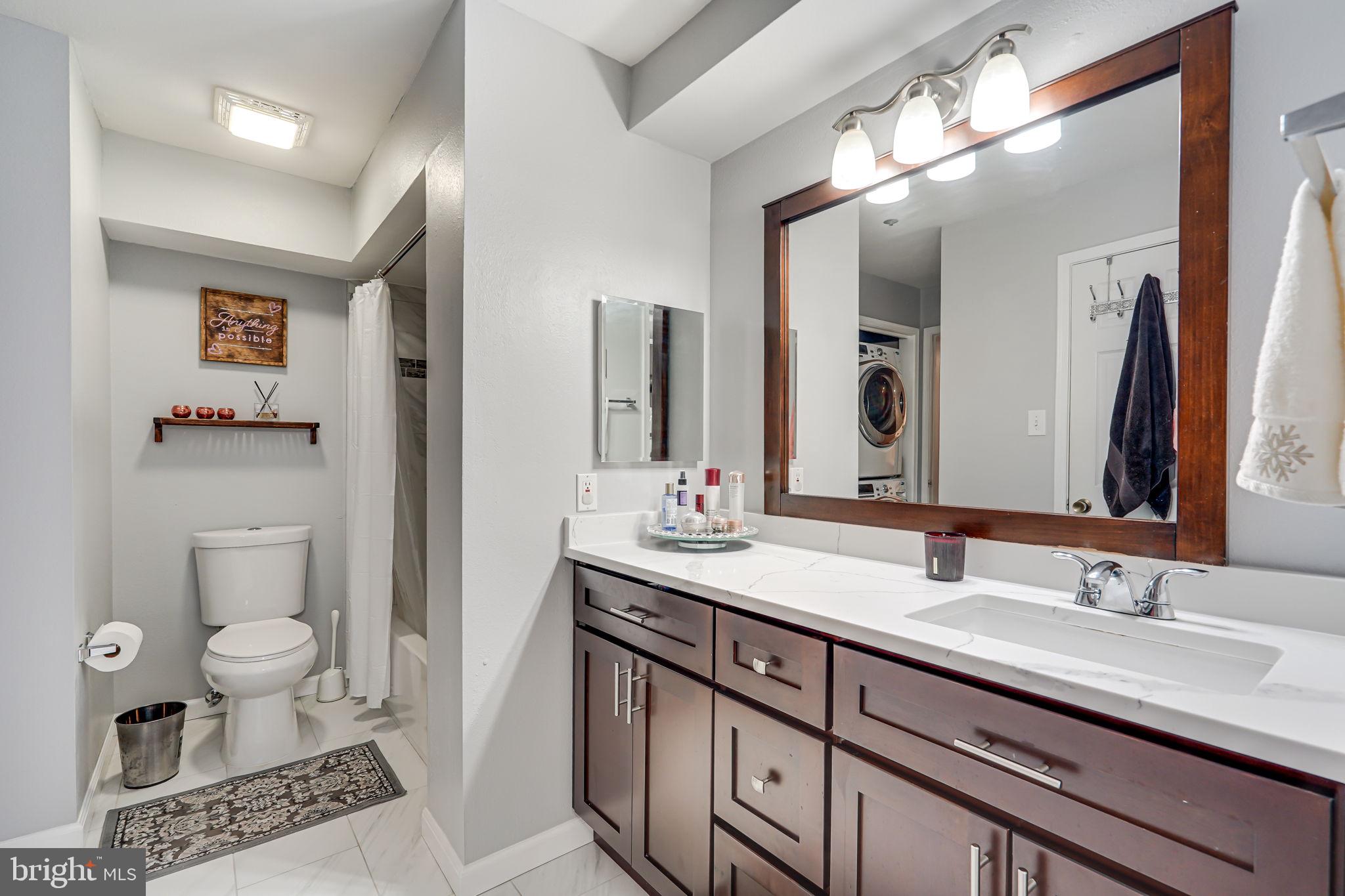 POINTE AT PARK CENTER - Residential