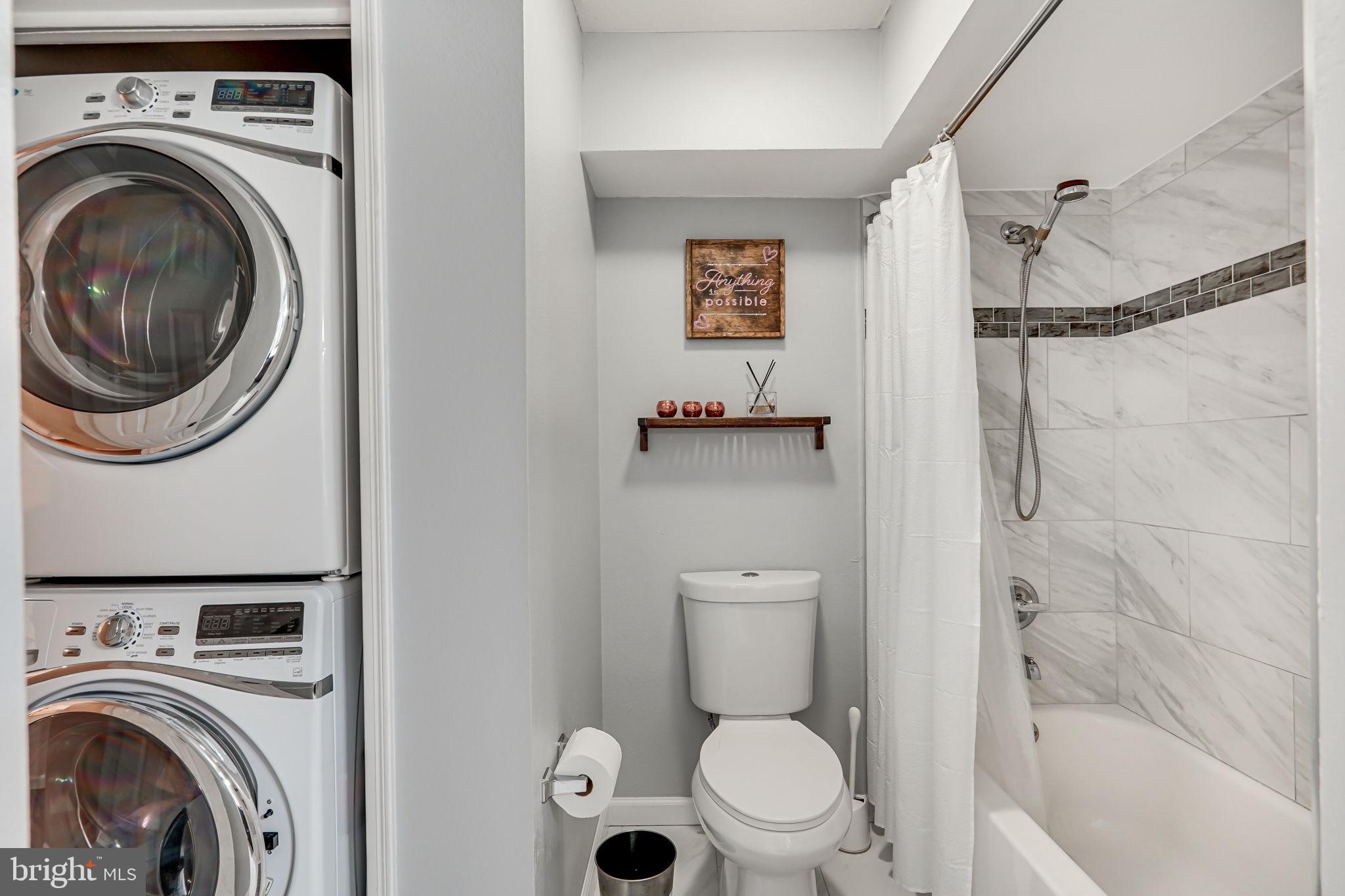 POINTE AT PARK CENTER - Residential