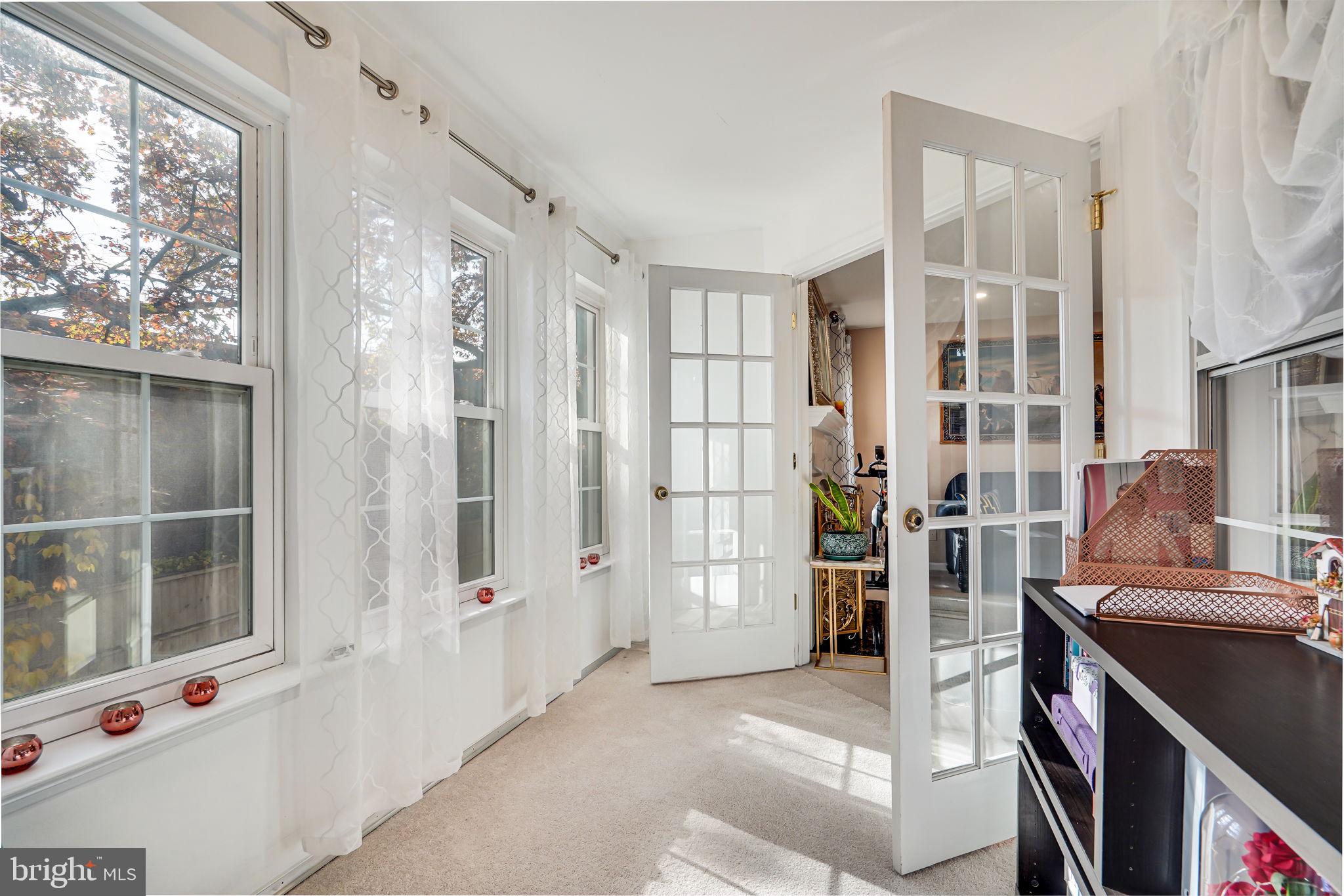 POINTE AT PARK CENTER - Residential