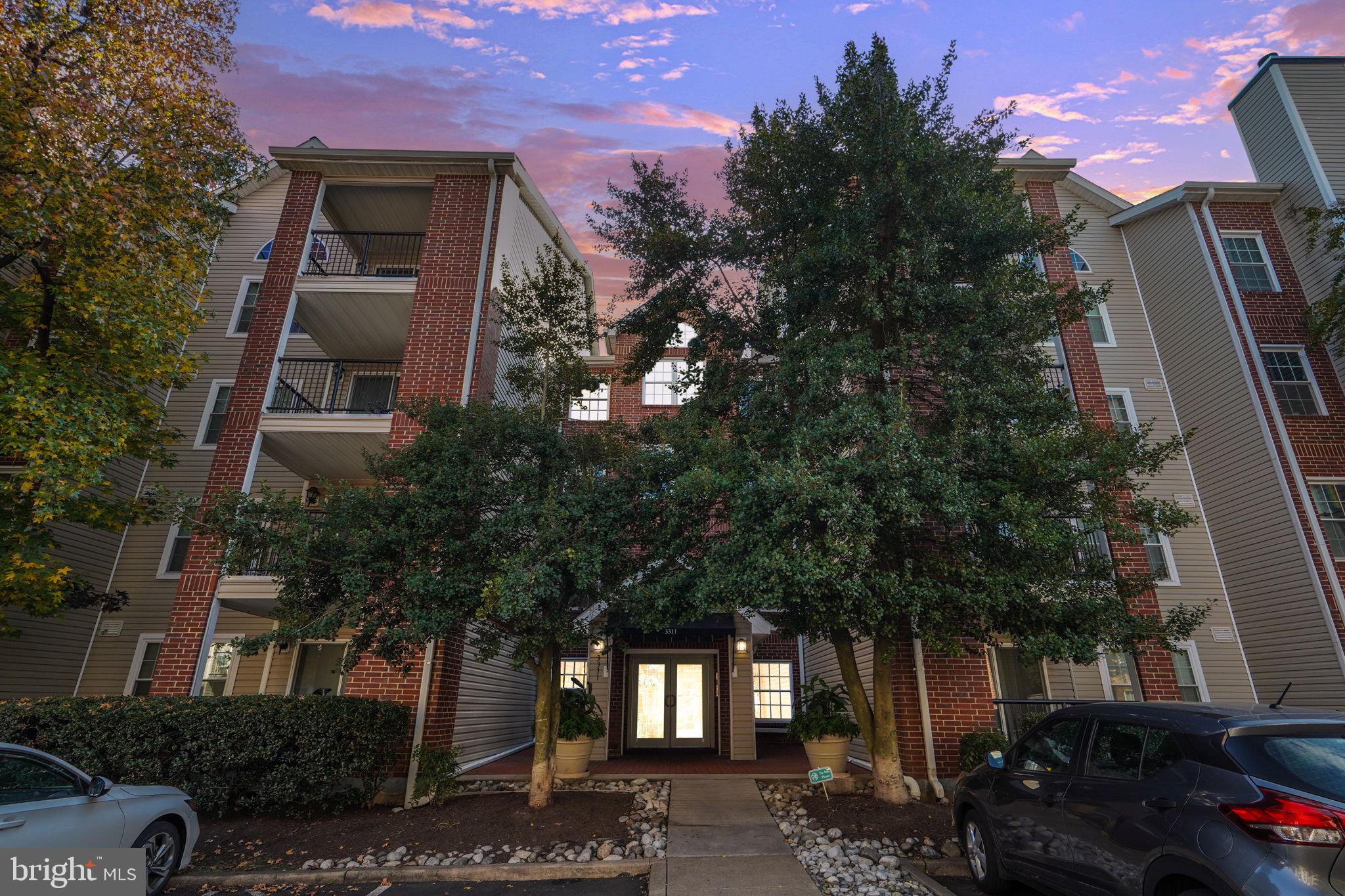 POINTE AT PARK CENTER - Residential