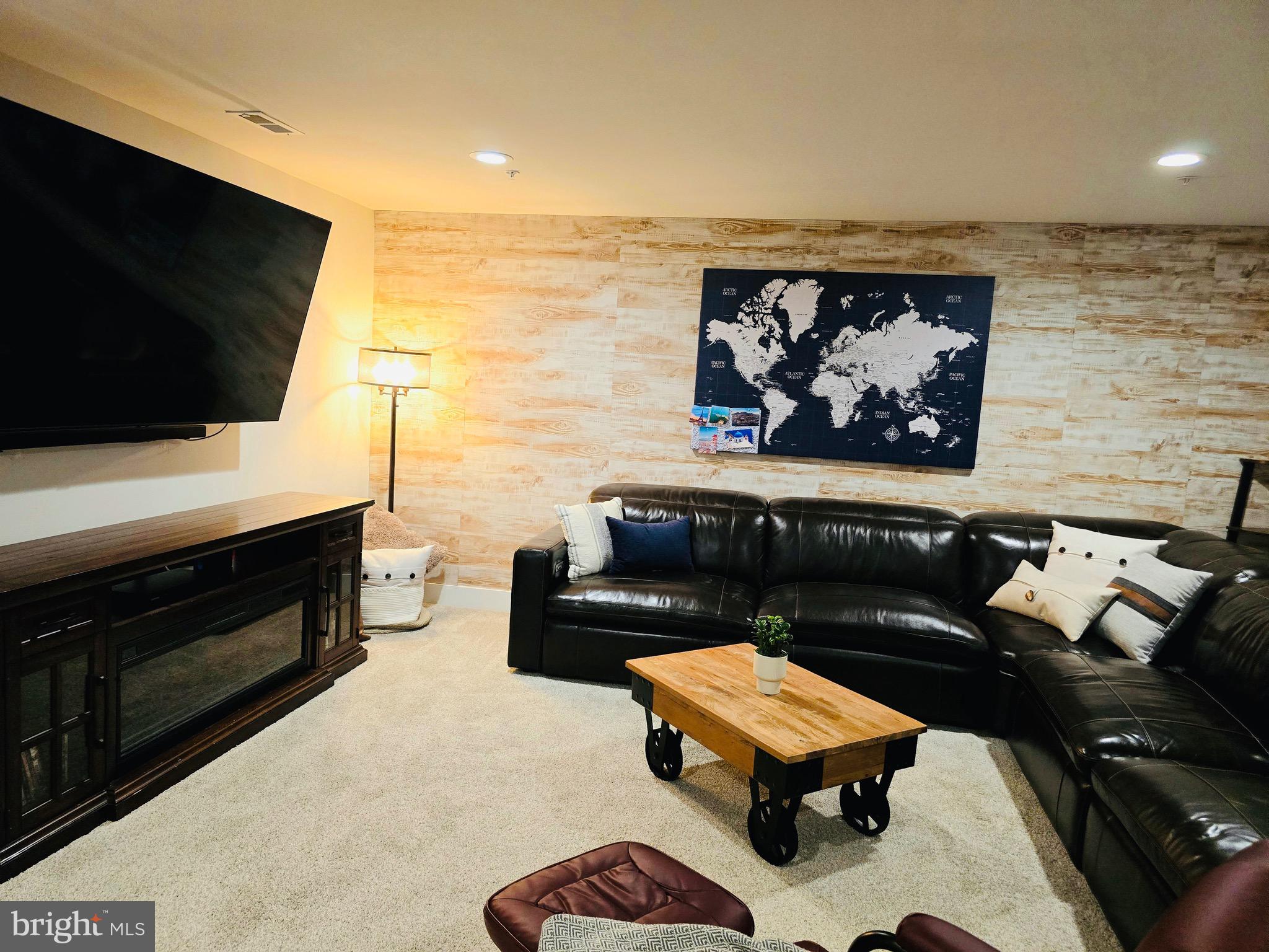 MEADE'S CROSSING - Residential