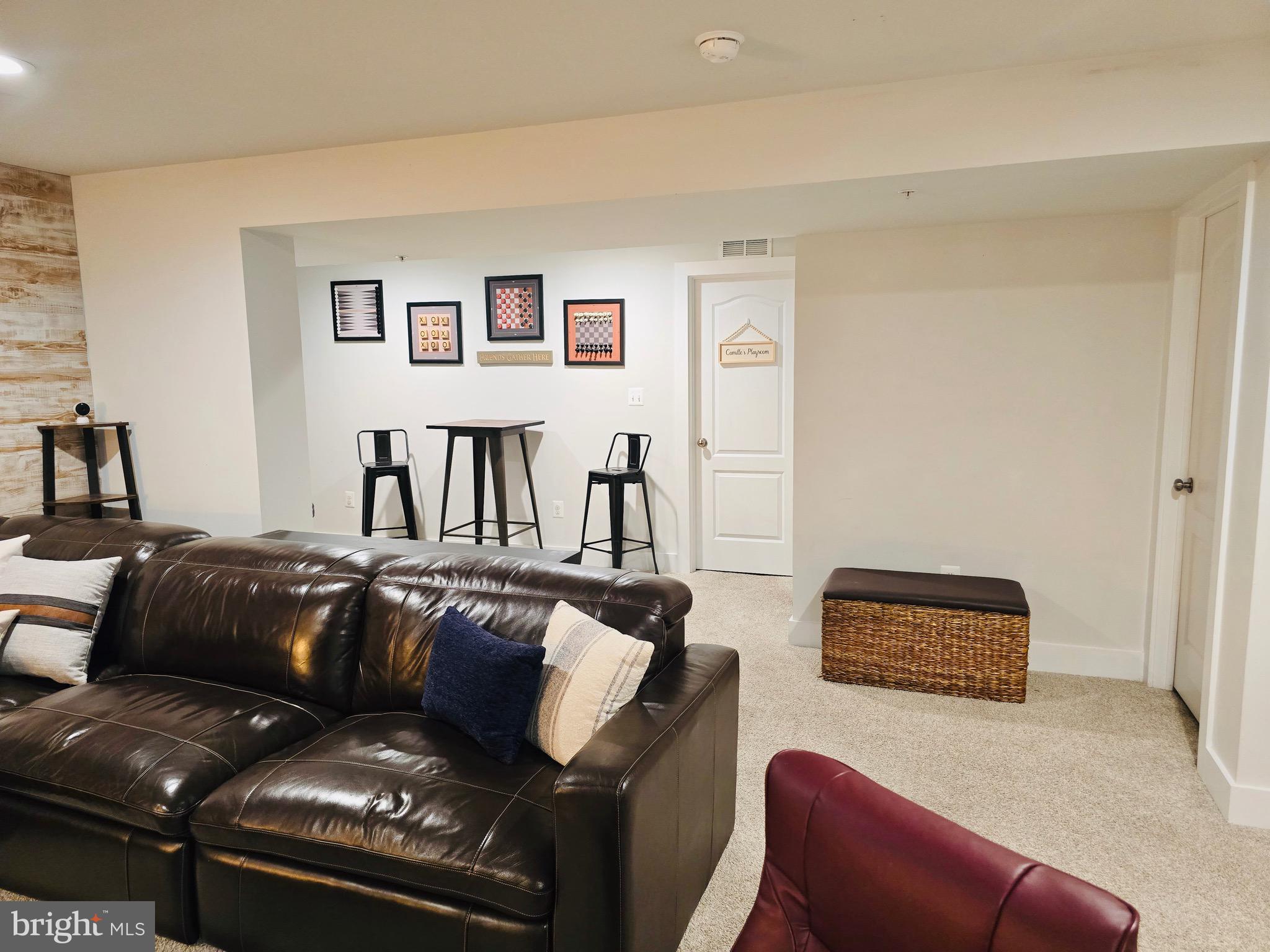 MEADE'S CROSSING - Residential