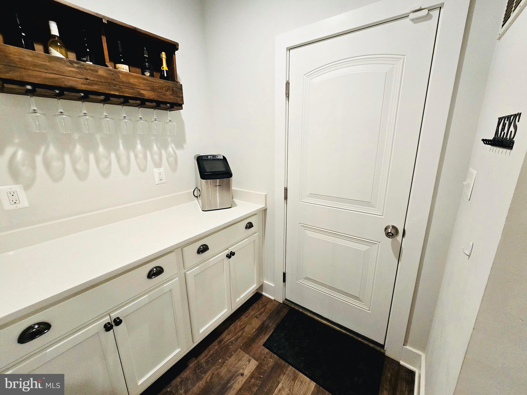 MEADE'S CROSSING - Residential