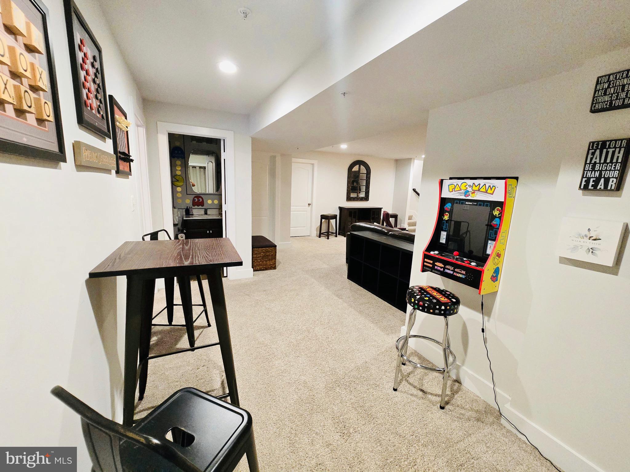 MEADE'S CROSSING - Residential
