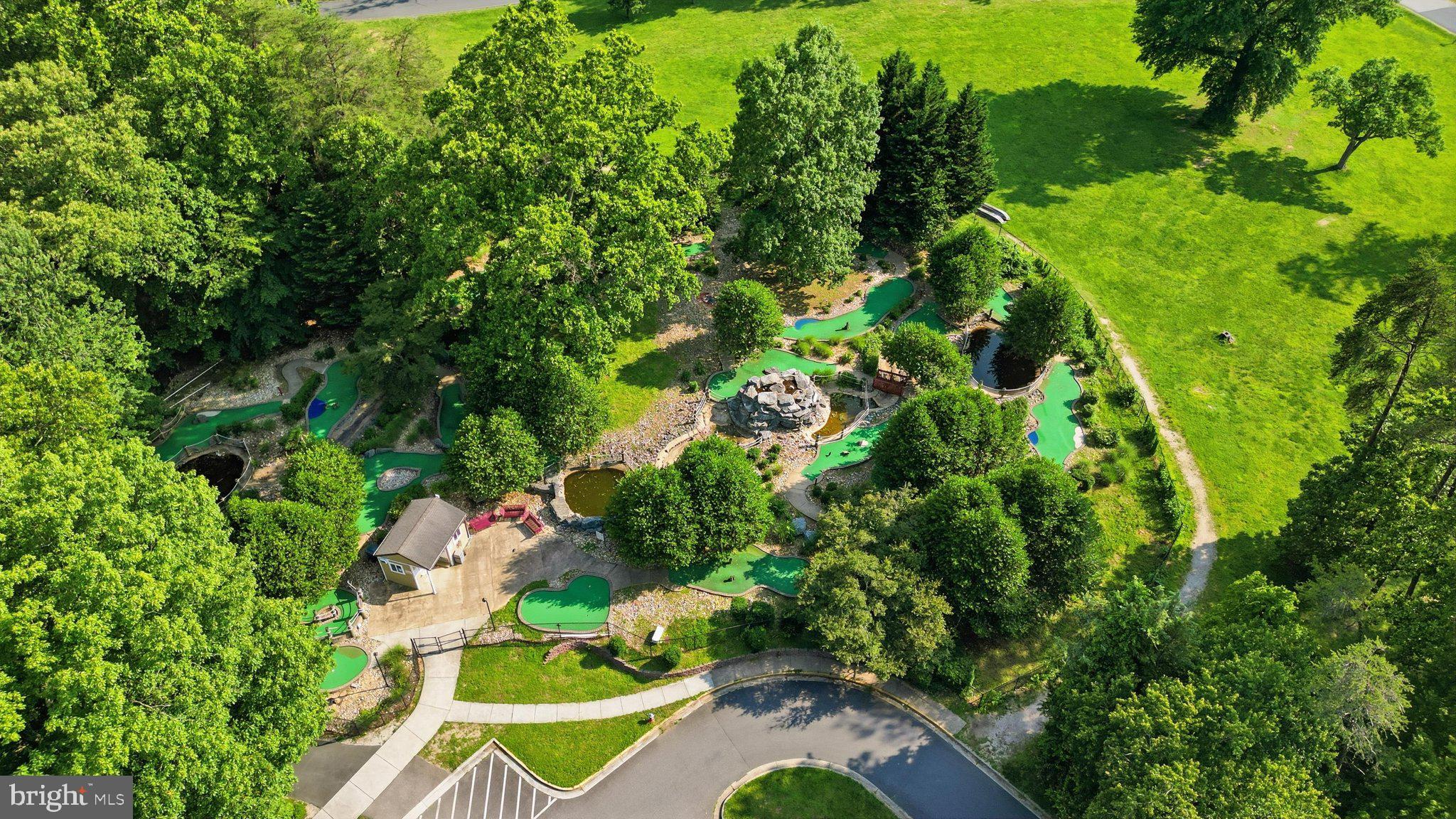 OAKWOOD COMMONS AT BURKE - Residential