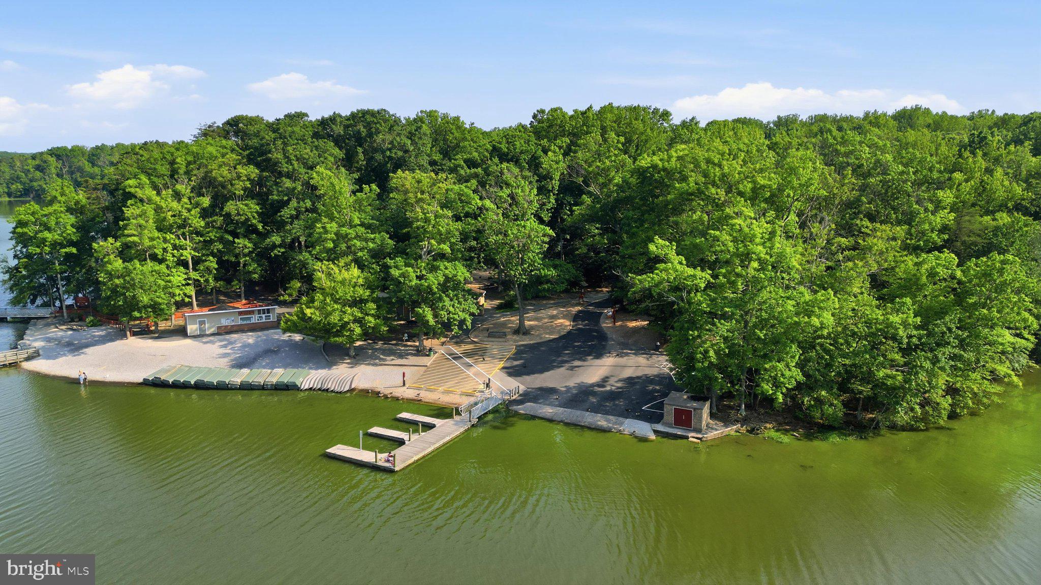 OAKWOOD COMMONS AT BURKE - Residential