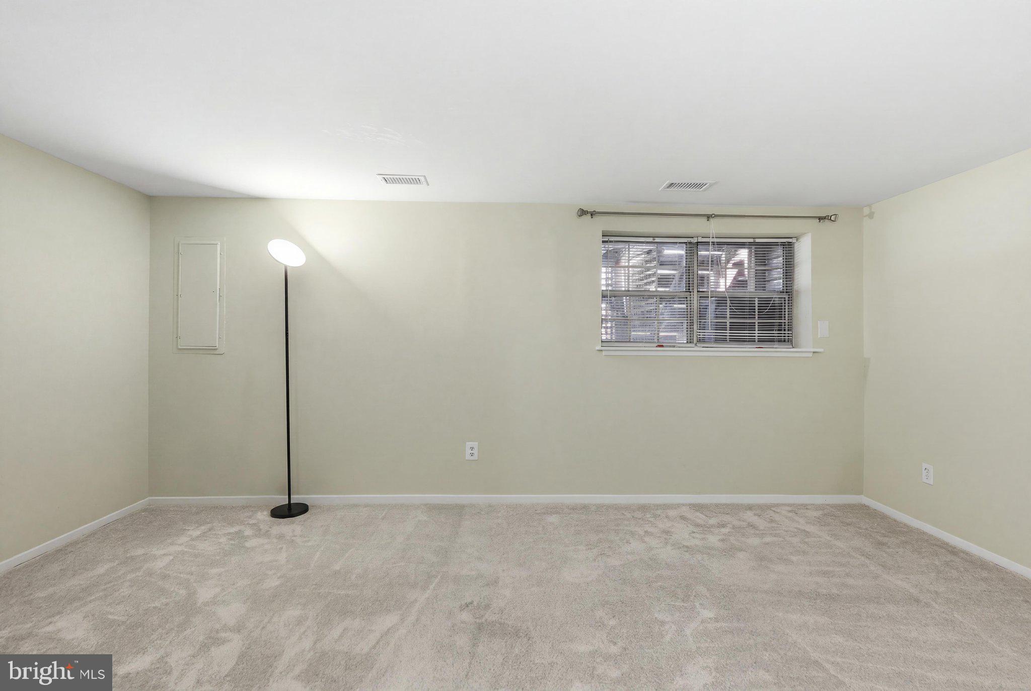 OAKWOOD COMMONS AT BURKE - Residential