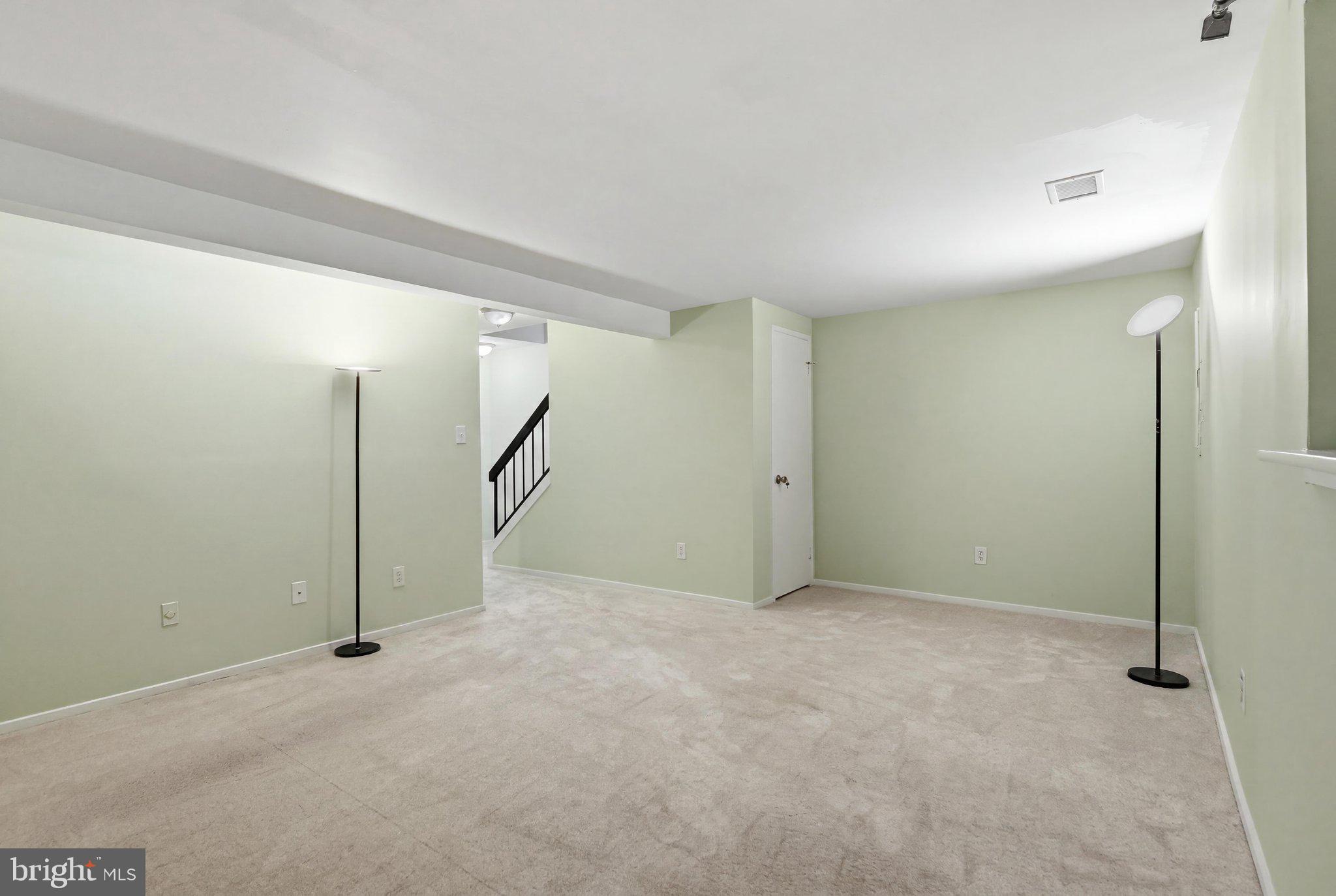 OAKWOOD COMMONS AT BURKE - Residential