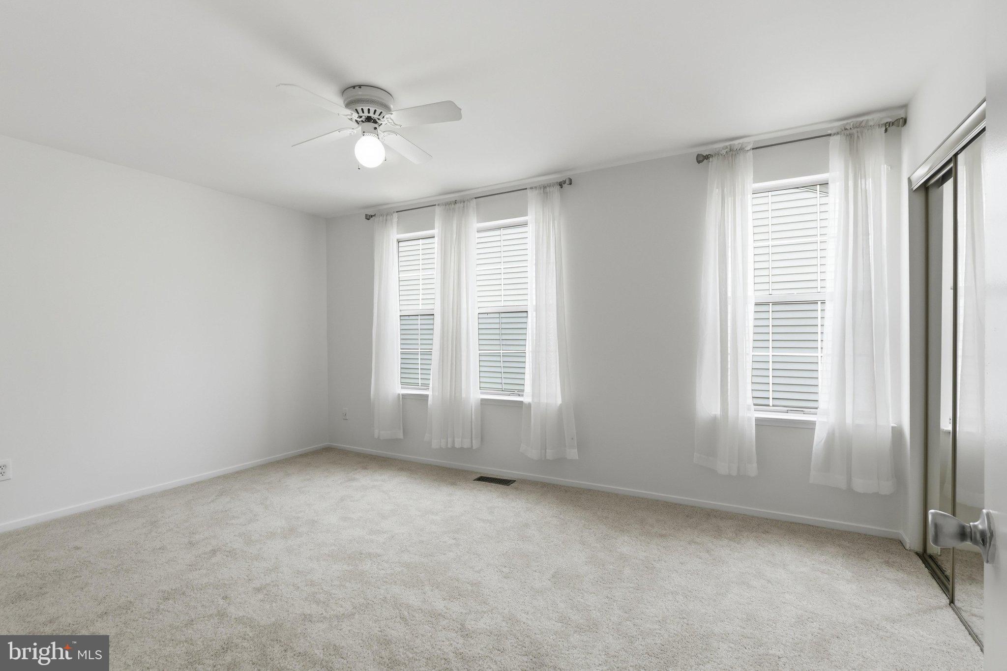 OAKWOOD COMMONS AT BURKE - Residential