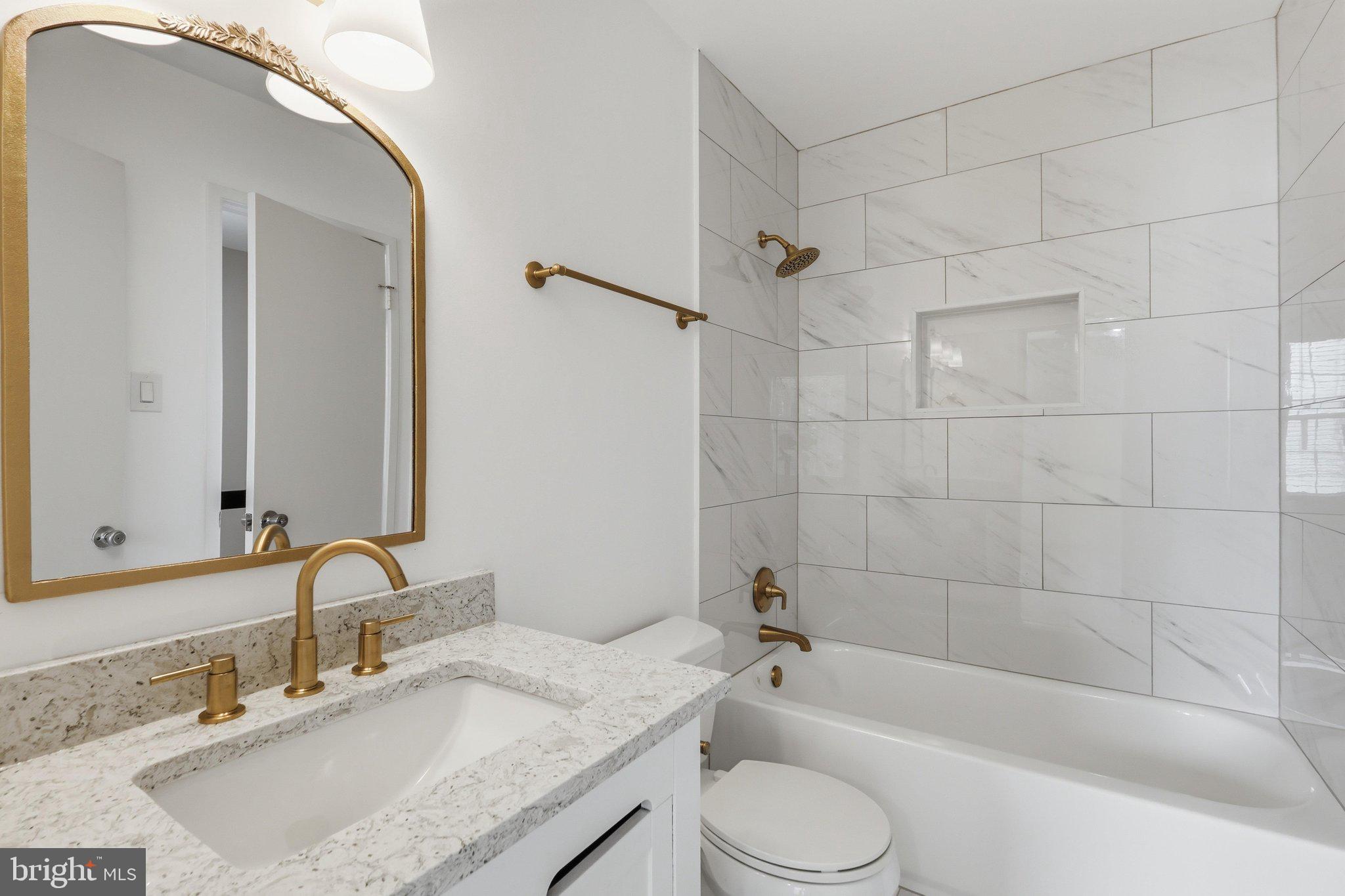 OAKWOOD COMMONS AT BURKE - Residential