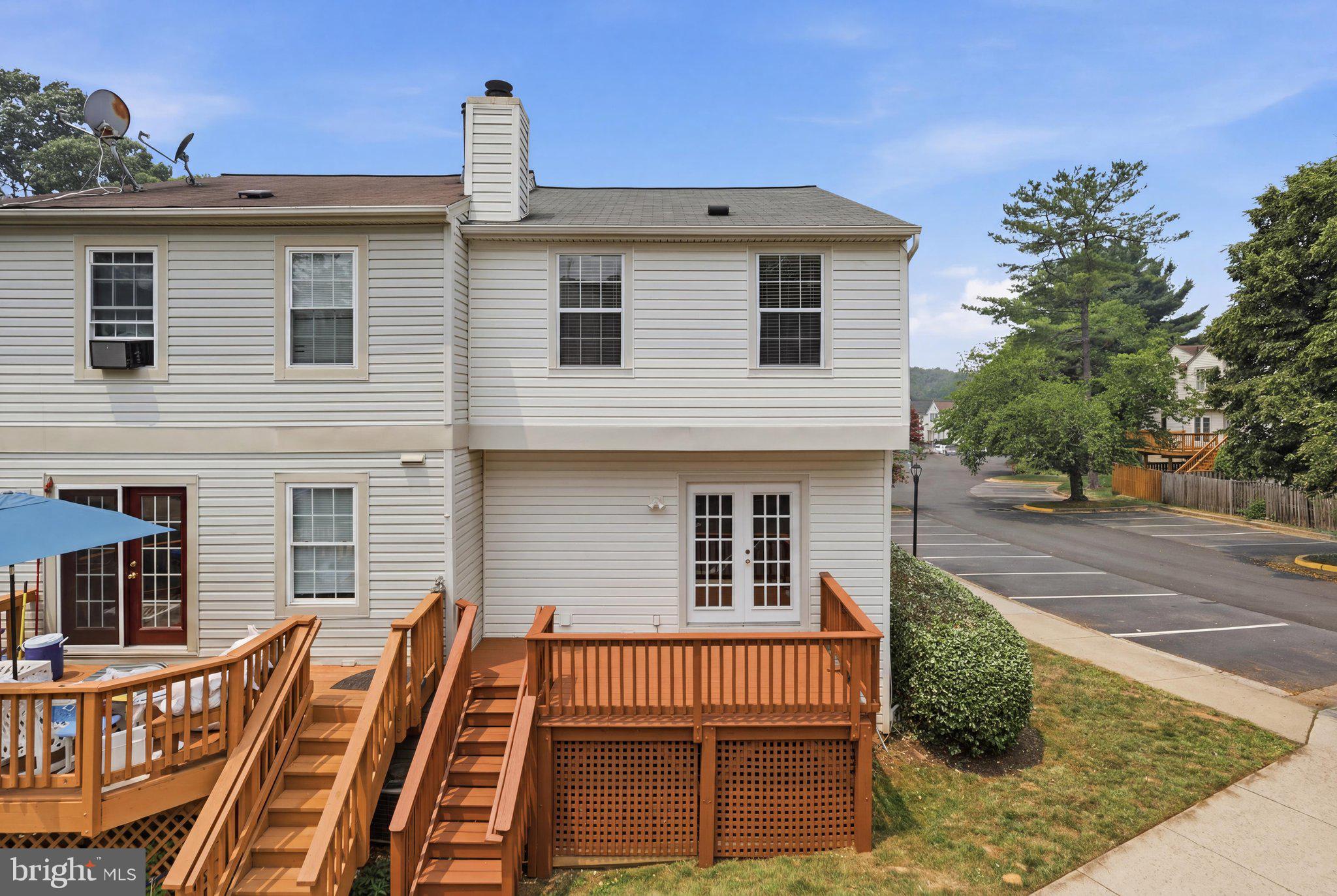 OAKWOOD COMMONS AT BURKE - Residential