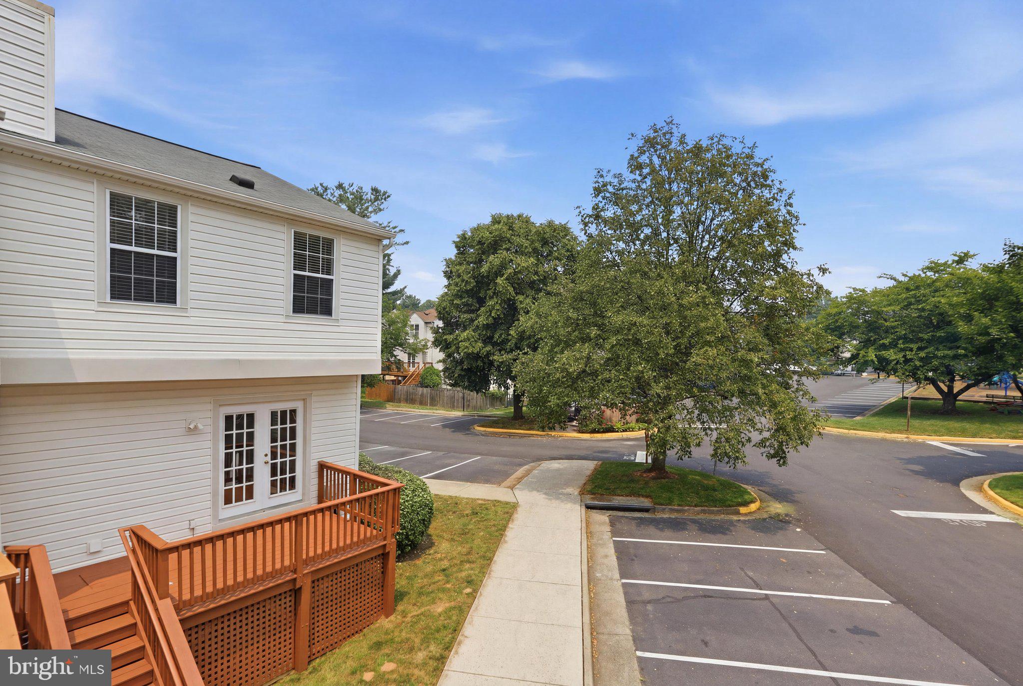 OAKWOOD COMMONS AT BURKE - Residential