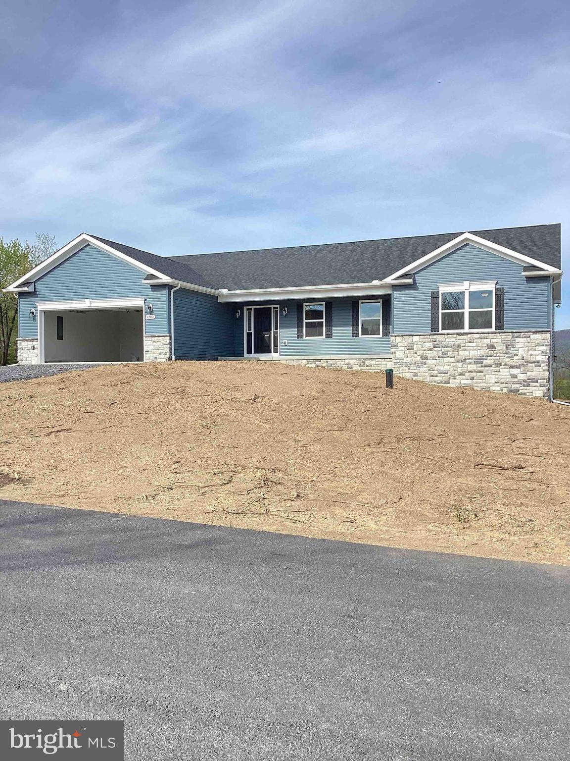 To Be Built Listing By Oliver Homes, Inc. within their Twin Hills subdivision (Lot 3). The List Price includes: lot, site cost, permits, excise tax, and house plan (Remington) with standard construction features. Oliver Homes can build this plan or any of their other plans as well as customize a plan for your wants/desires. Agents please register your client by emailing Mark Oliver