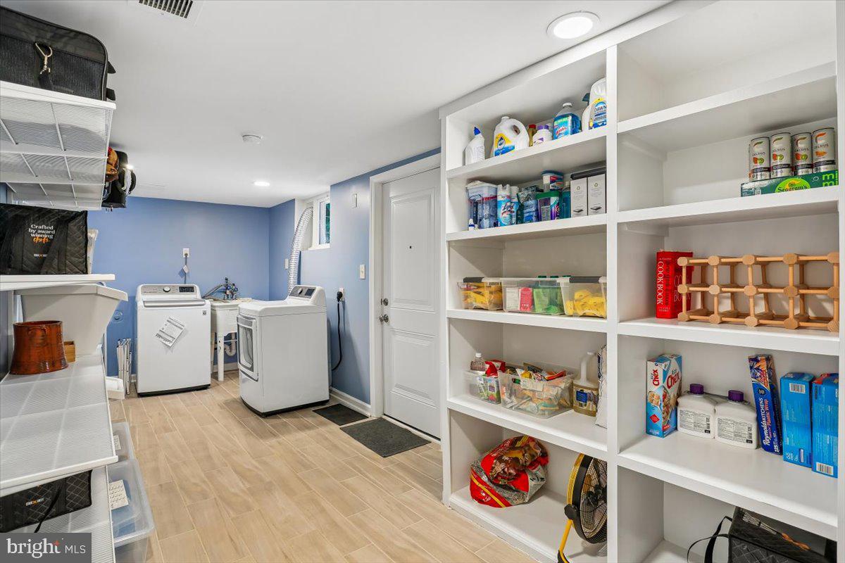 GARRETT PARK ESTATES - Residential