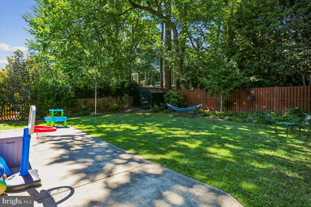 GARRETT PARK ESTATES - Residential
