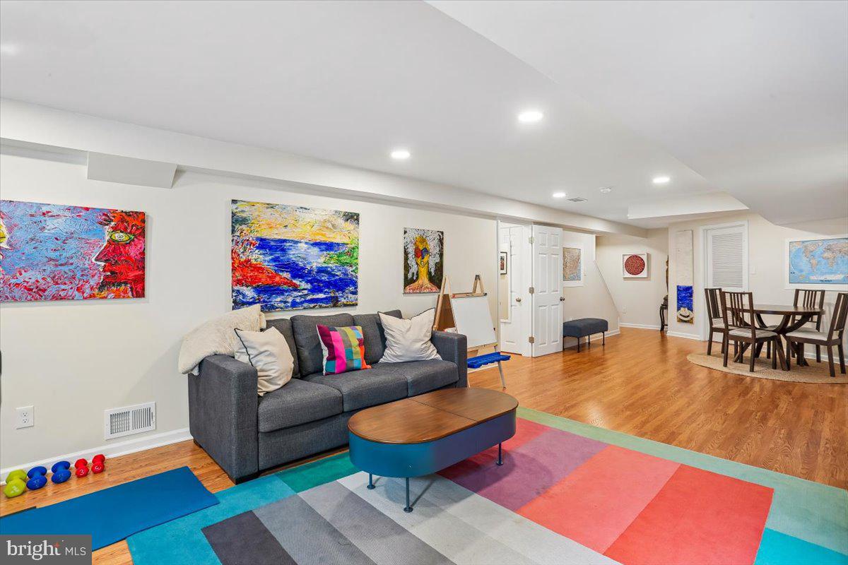 GARRETT PARK ESTATES - Residential
