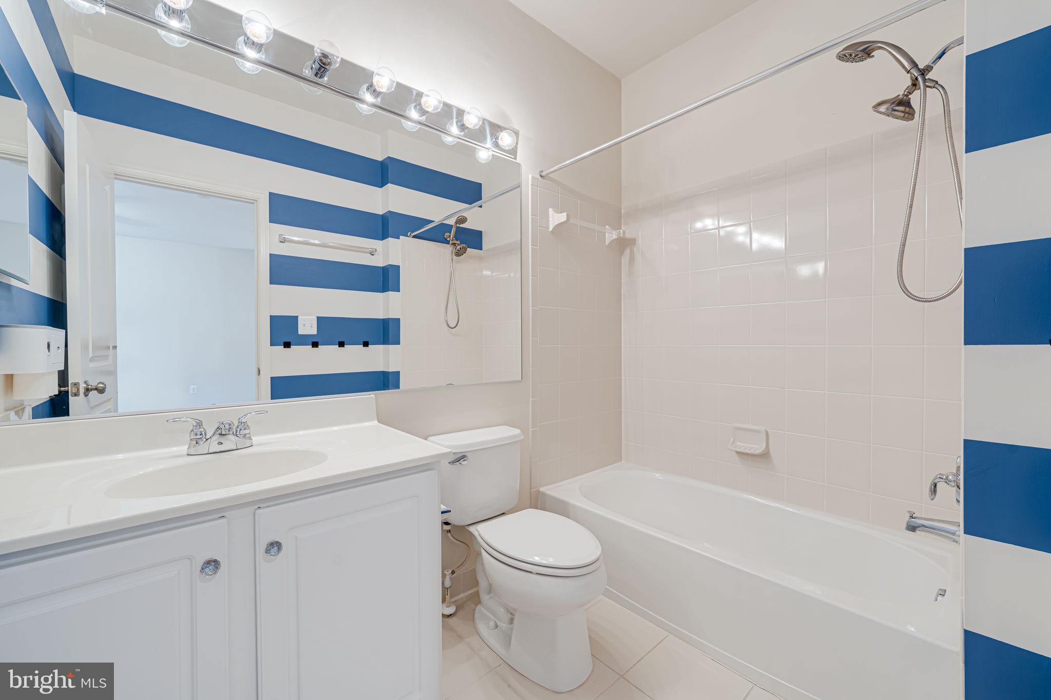 MADISON CRESCENT CONDOMINIUM - Residential Lease