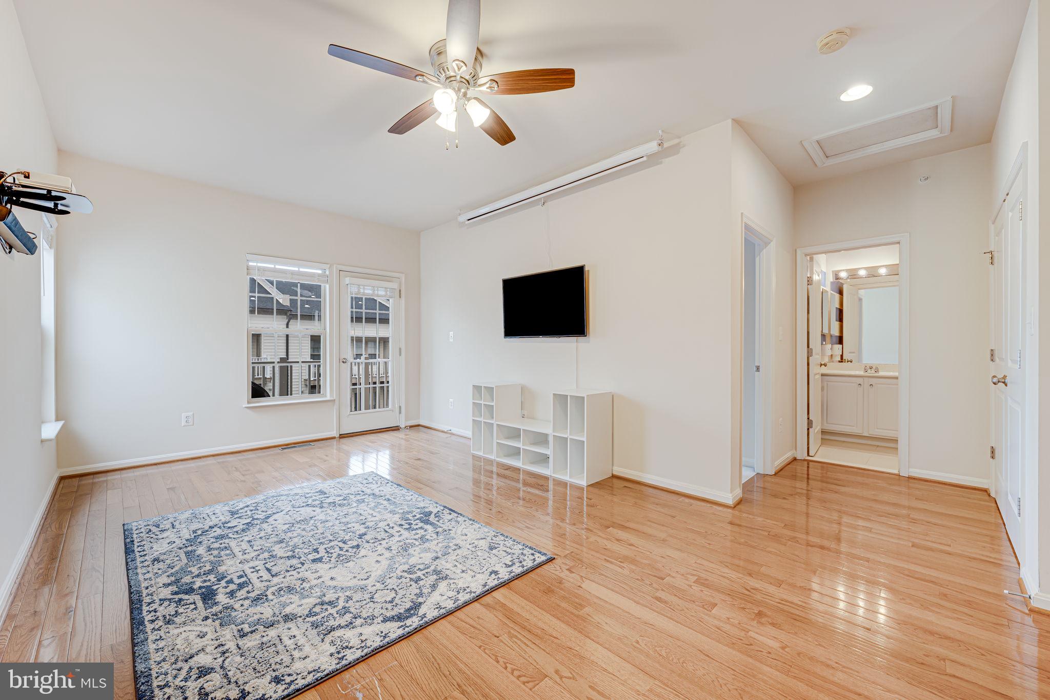 MADISON CRESCENT CONDOMINIUM - Residential Lease