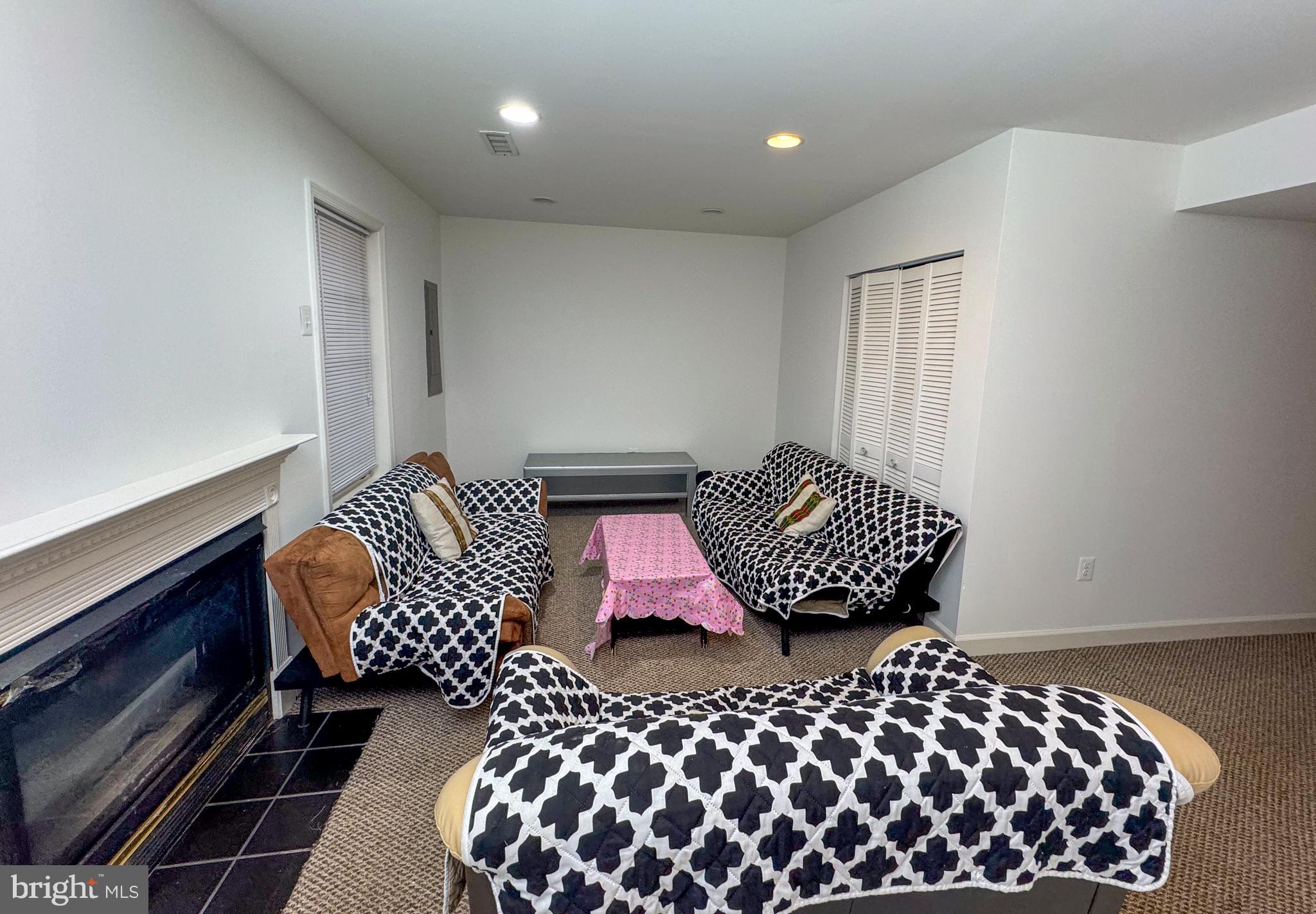 MANASSAS PARK - Residential