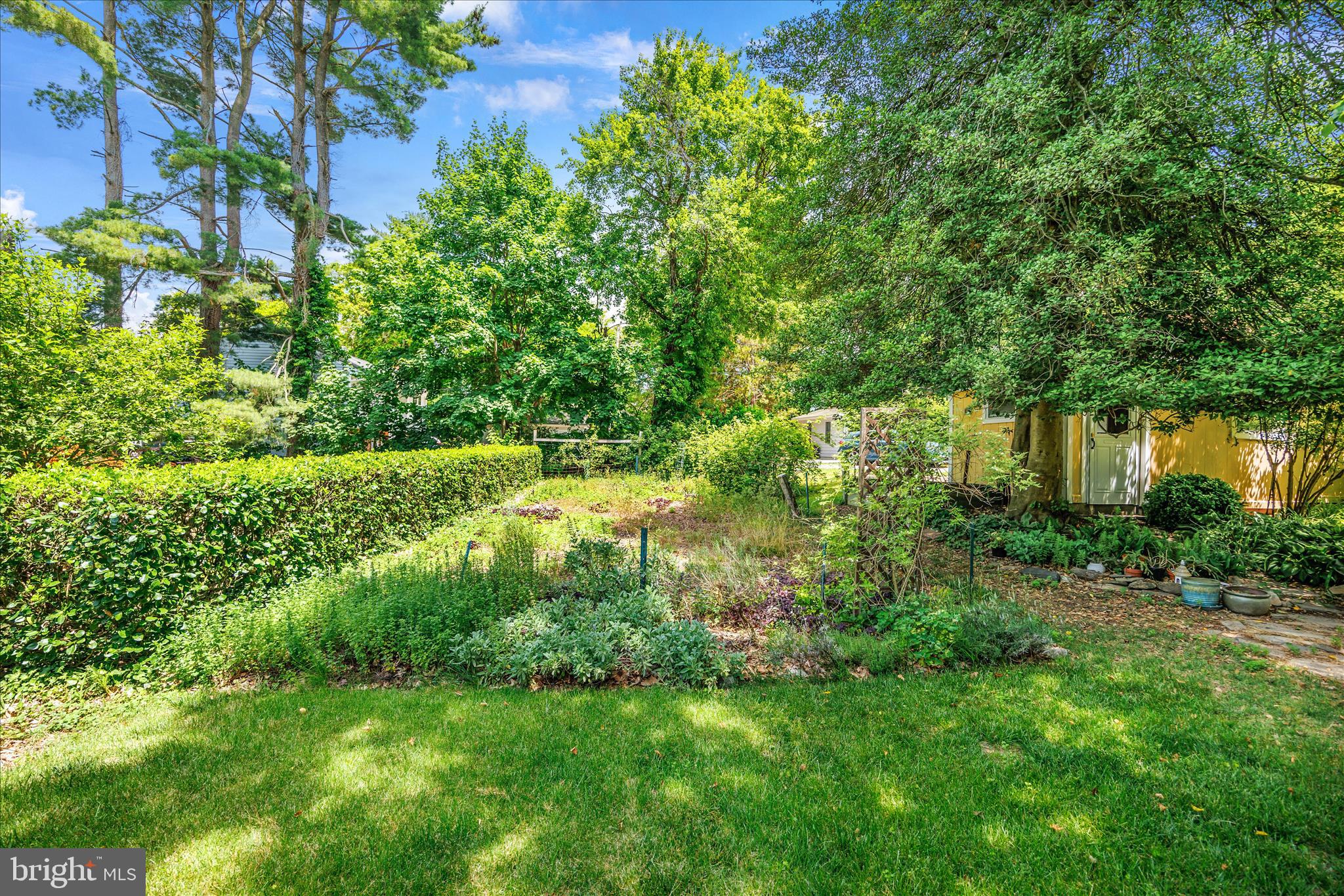 SUNSET KNOLL - Residential