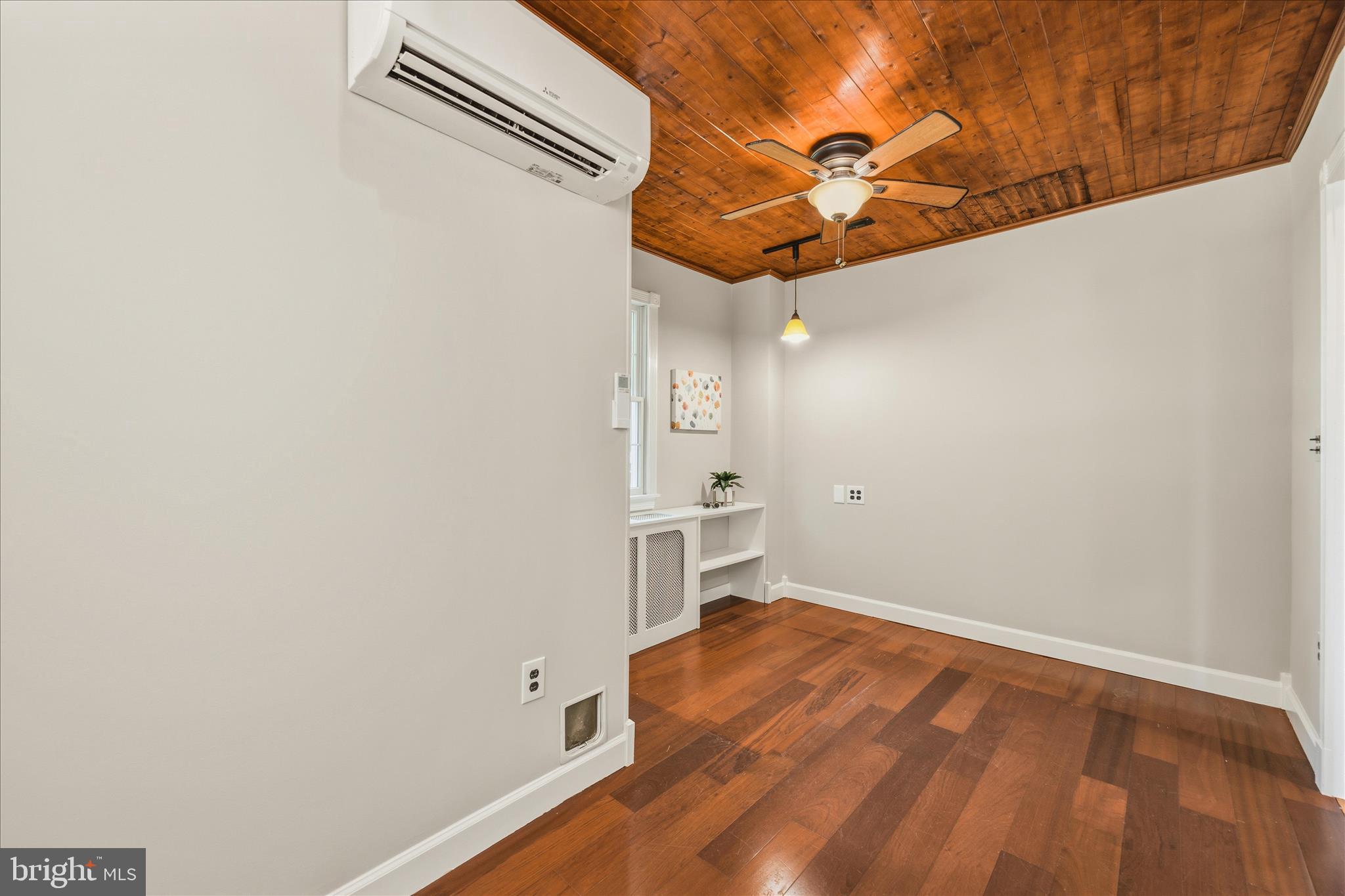 SUNSET KNOLL - Residential