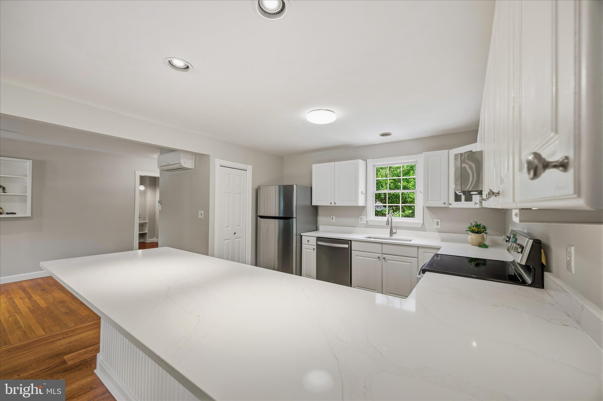 SUNSET KNOLL - Residential