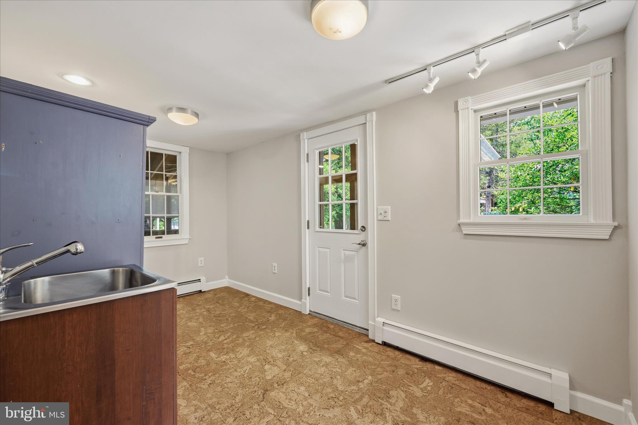 SUNSET KNOLL - Residential