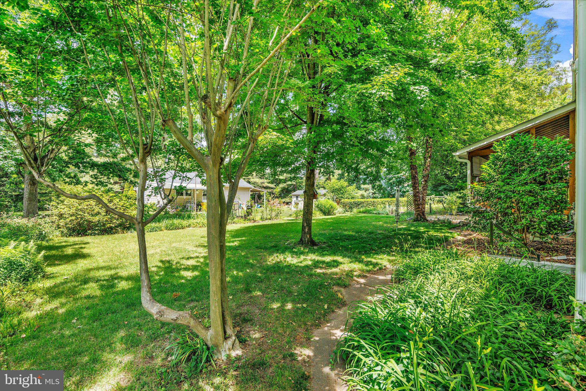 SUNSET KNOLL - Residential
