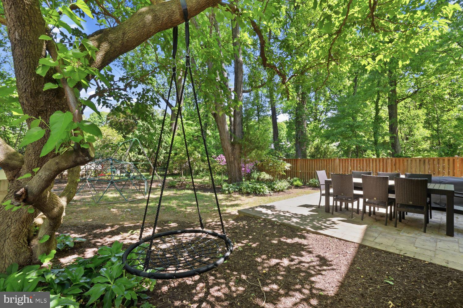 OAKLAND TERRACE - Residential