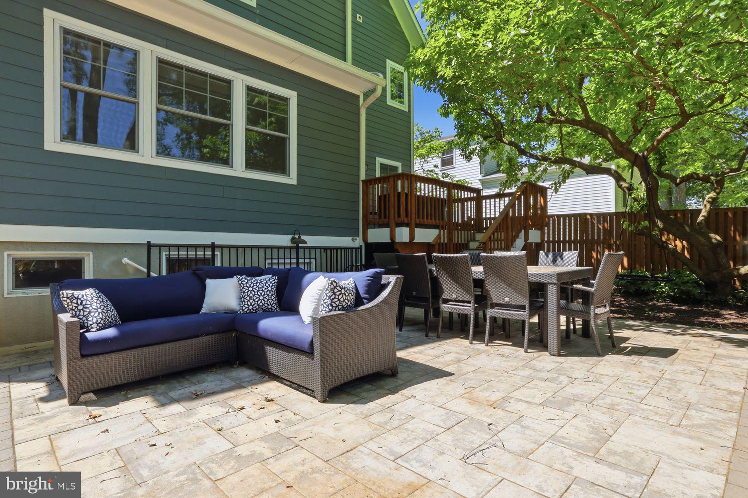 OAKLAND TERRACE - Residential