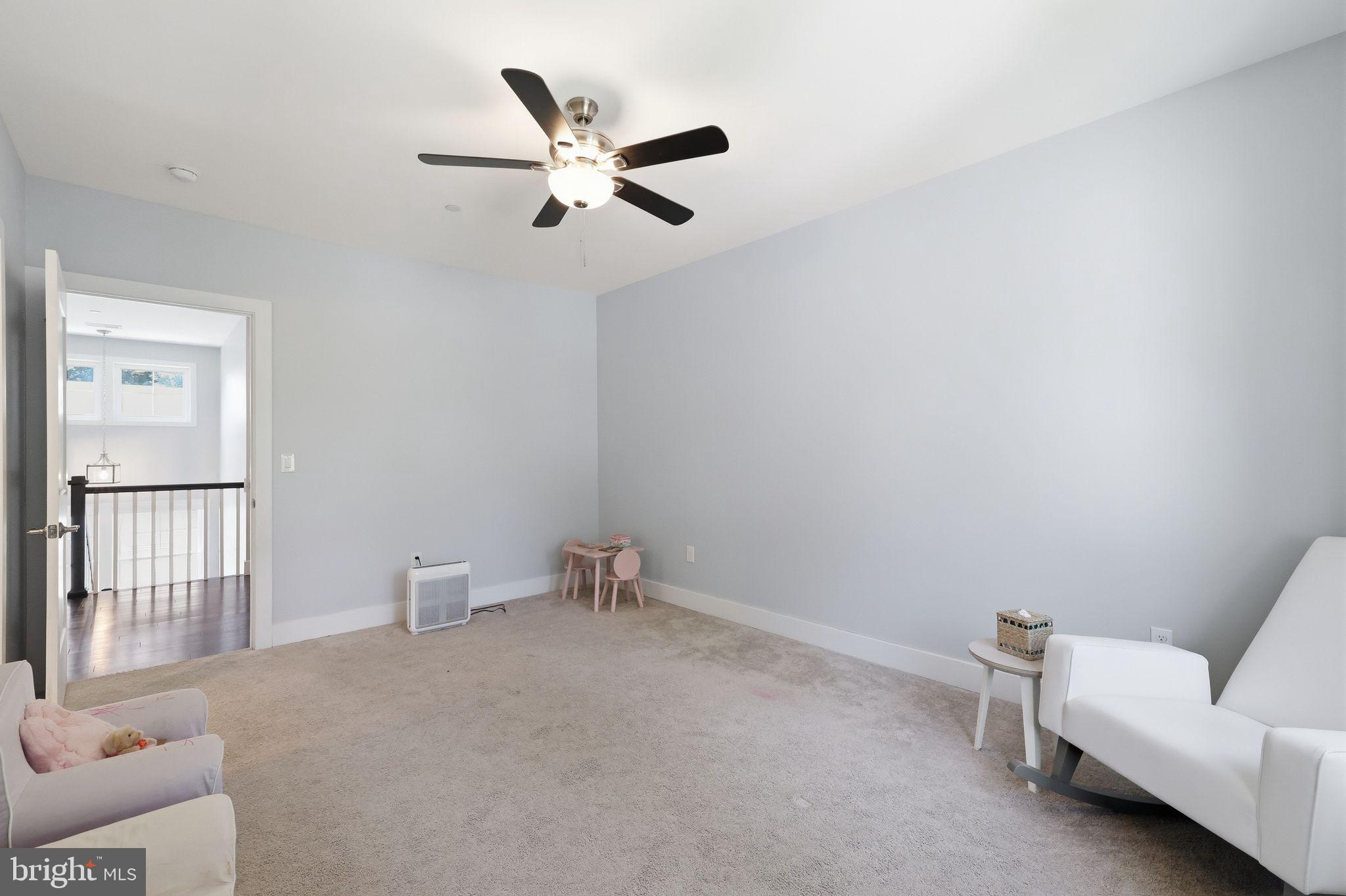 OAKLAND TERRACE - Residential