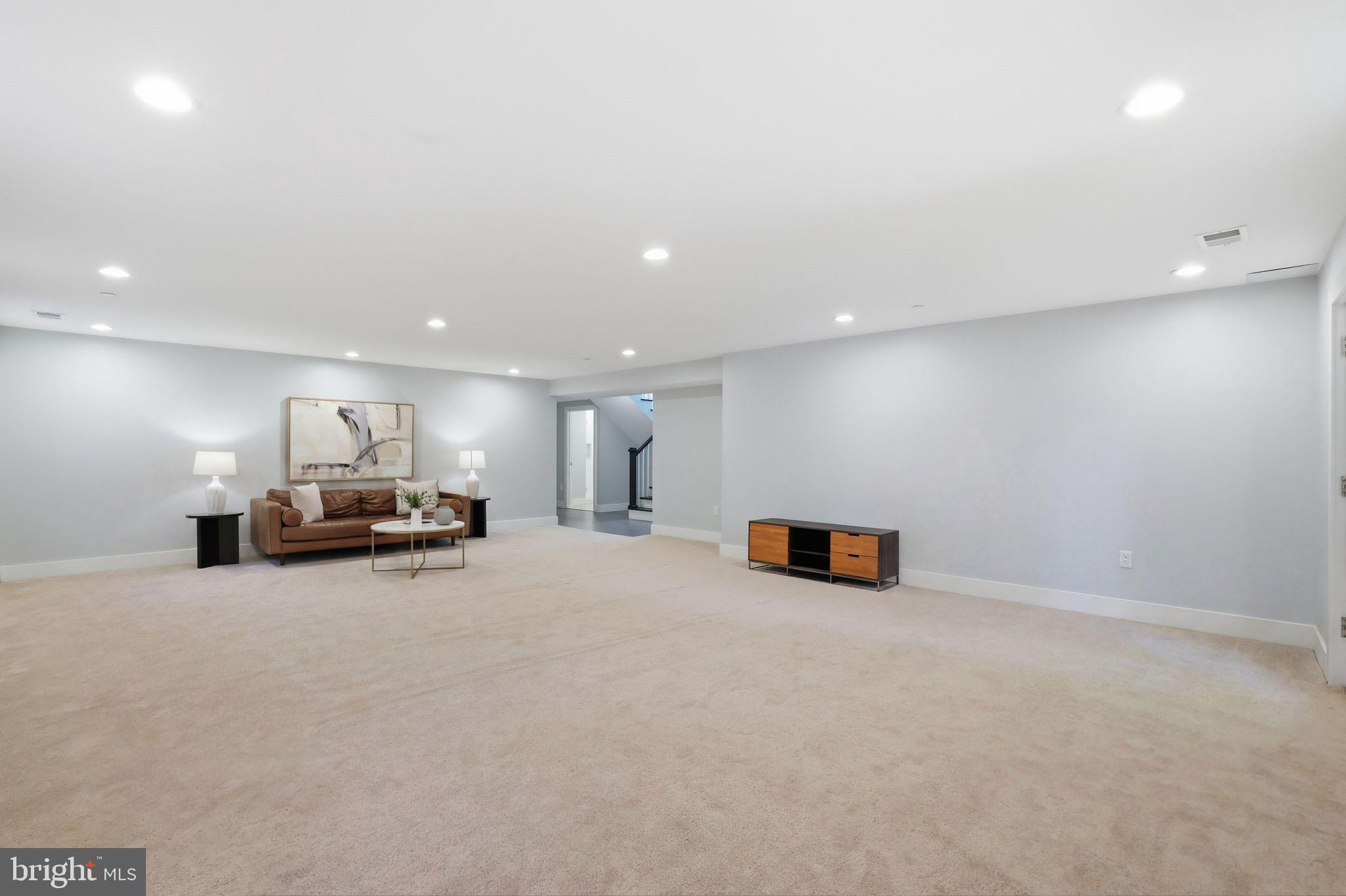 OAKLAND TERRACE - Residential